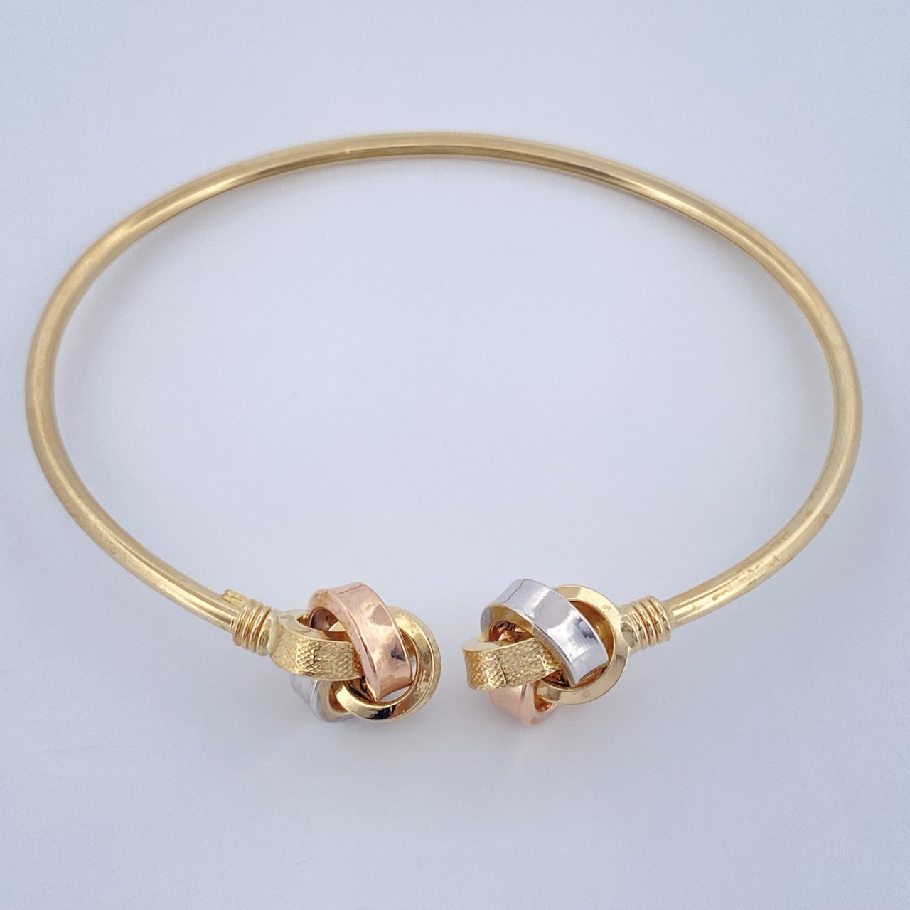 Pulso Aro Nudo 4.8gr / 18cm / Tres Oros +4 18K &