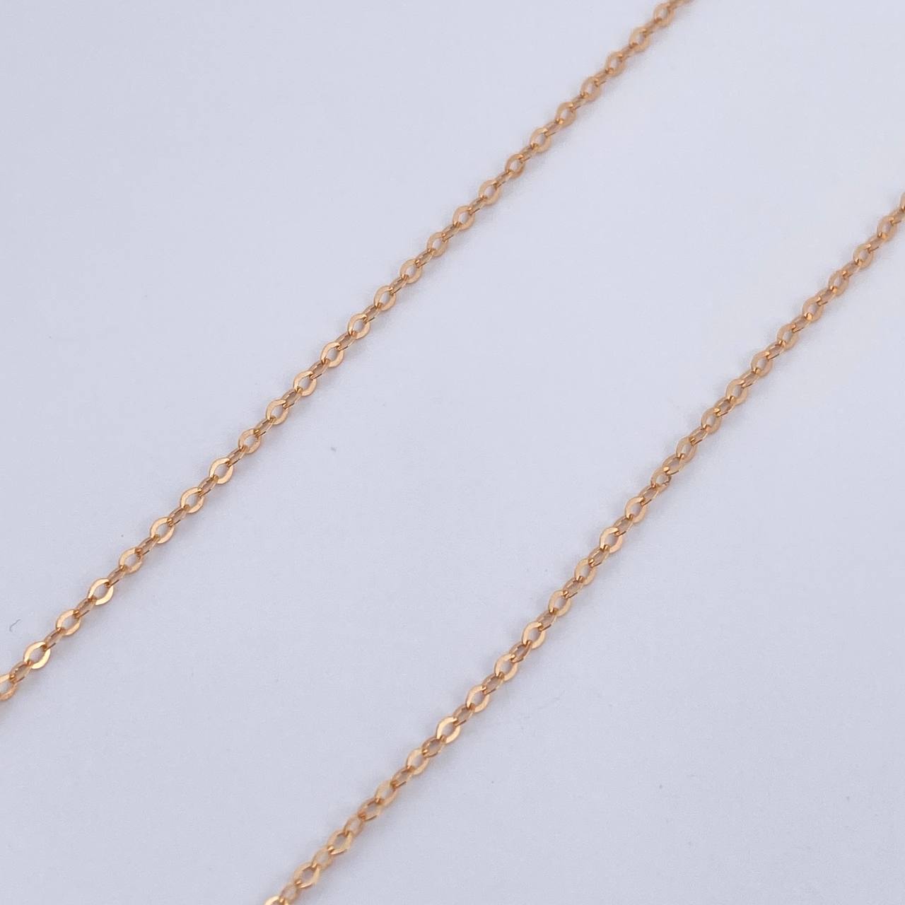 Set Cadena Aro Seguido 0.85gr/45cm/0.6mm + Dije Libelula 0.35gr/1.4cm Troquelado Oro 18K (Oferta) &