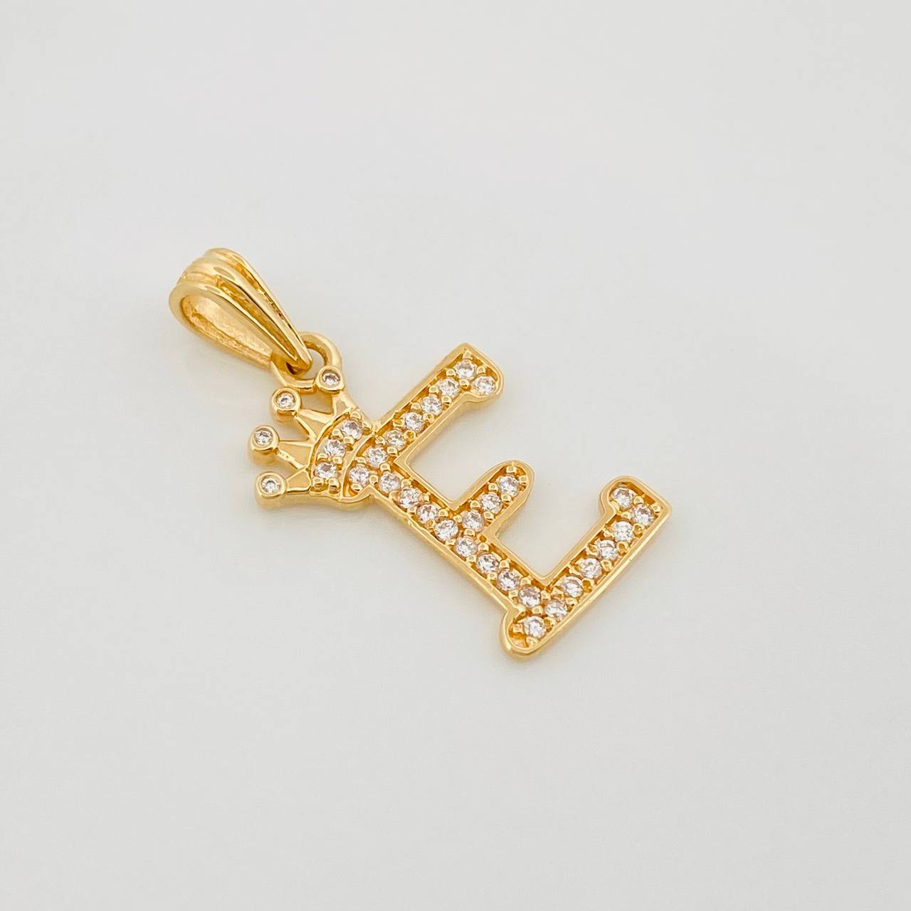 Dije Corona Letra E 1.3 g / 2.5 cm Oro Amarillo 18K