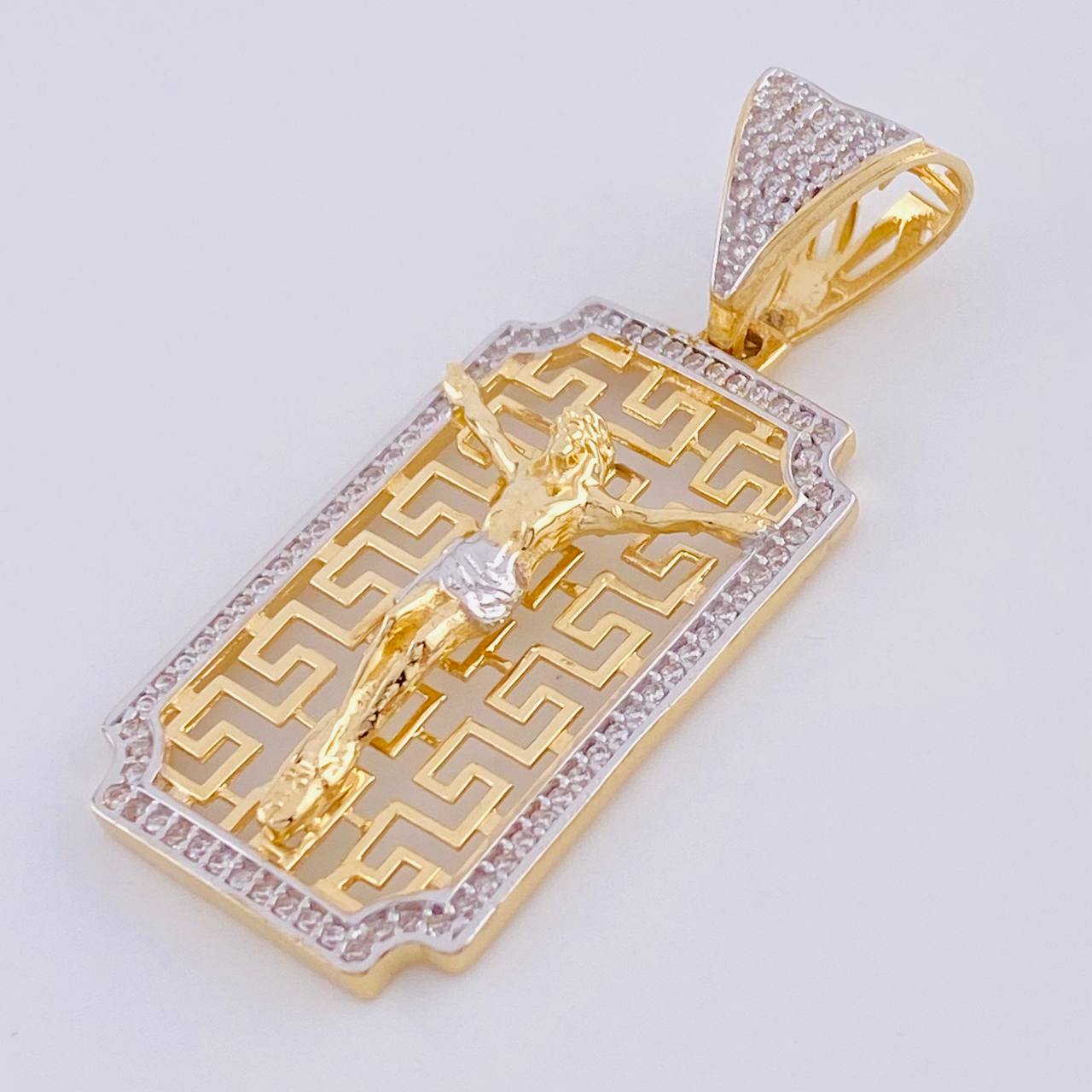 Dije Cristo Tribal 6.85 g / 4.5 cm Dos Oros Amarillo Blanco 18K
