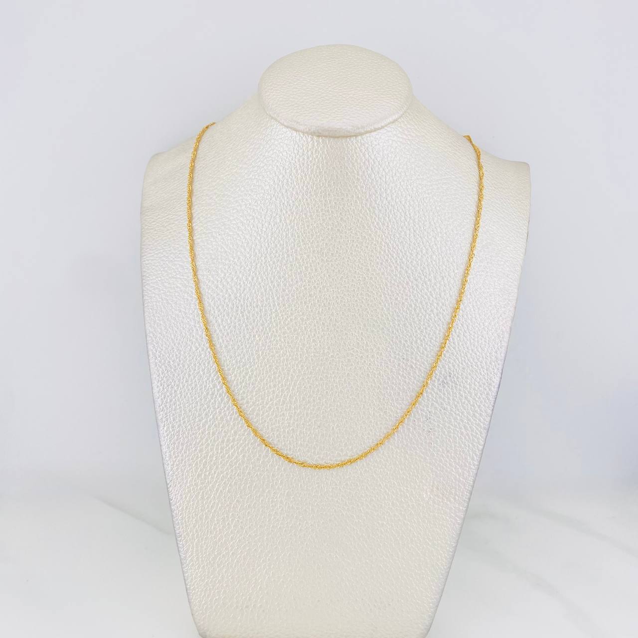 Cadena Singapur 2.7g / 60cm / 1.5mm Oro Amarillo 18K