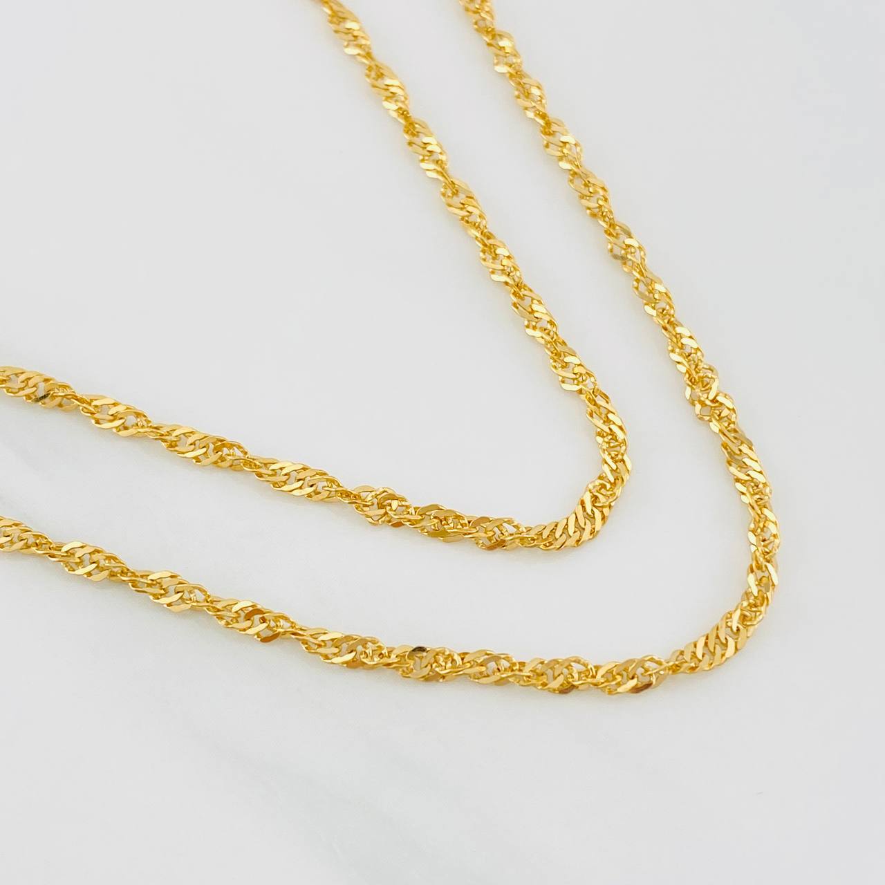 Cadena Singapur 5.5g / 60cm / 2.1mm Oro Amarillo 18K