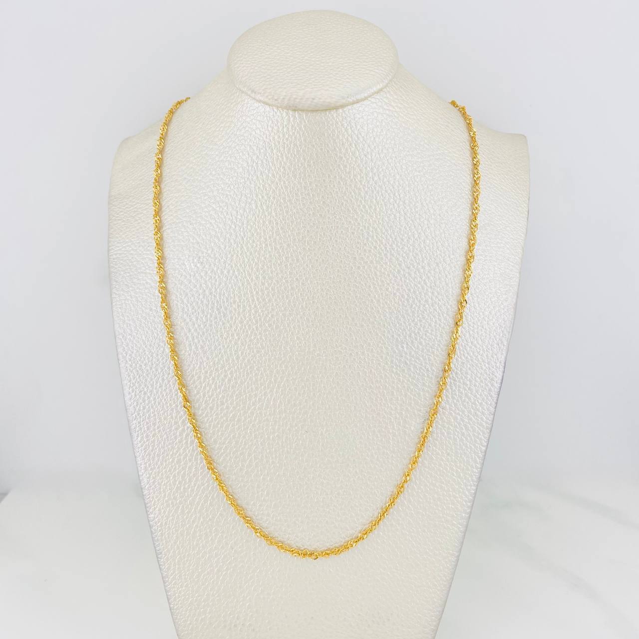Cadena Singapur 5.5g / 60cm / 2.1mm Oro Amarillo 18K