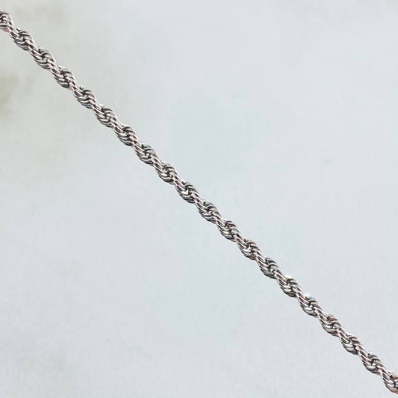Cadena Lazo 1.7gr / 45cm / Oro Blanco +3 18K