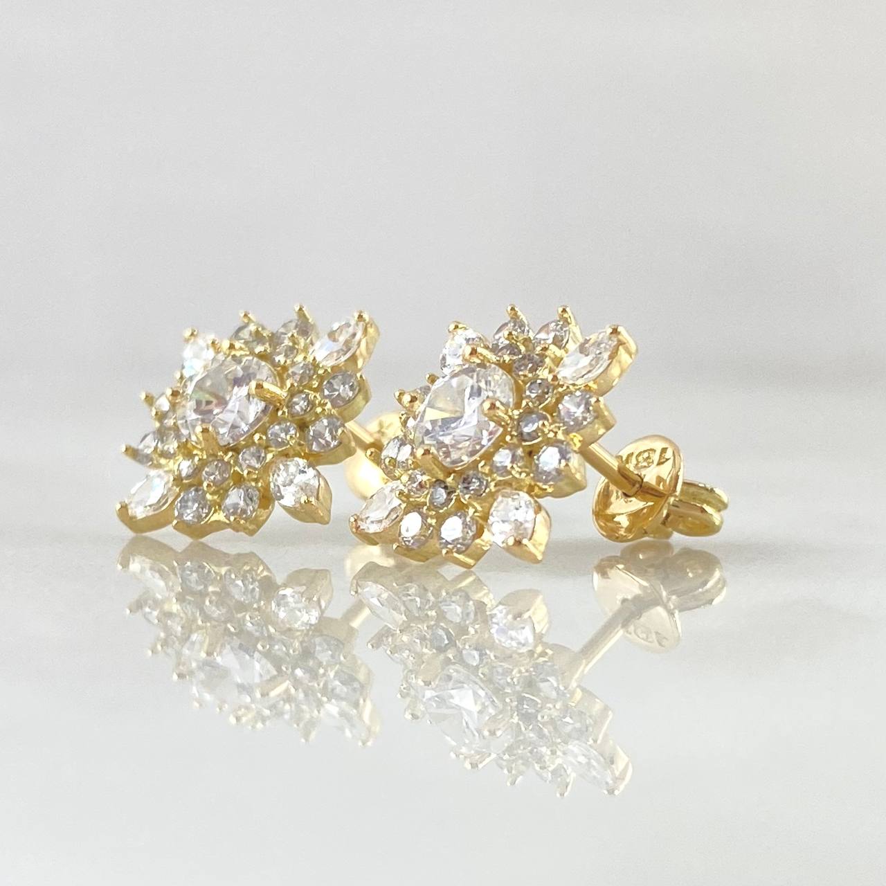Set Flor Estrellada - Topos 1.2cm - Anillo T5 5gr - Circones Blancos Nac.Esp. Oro 18K *