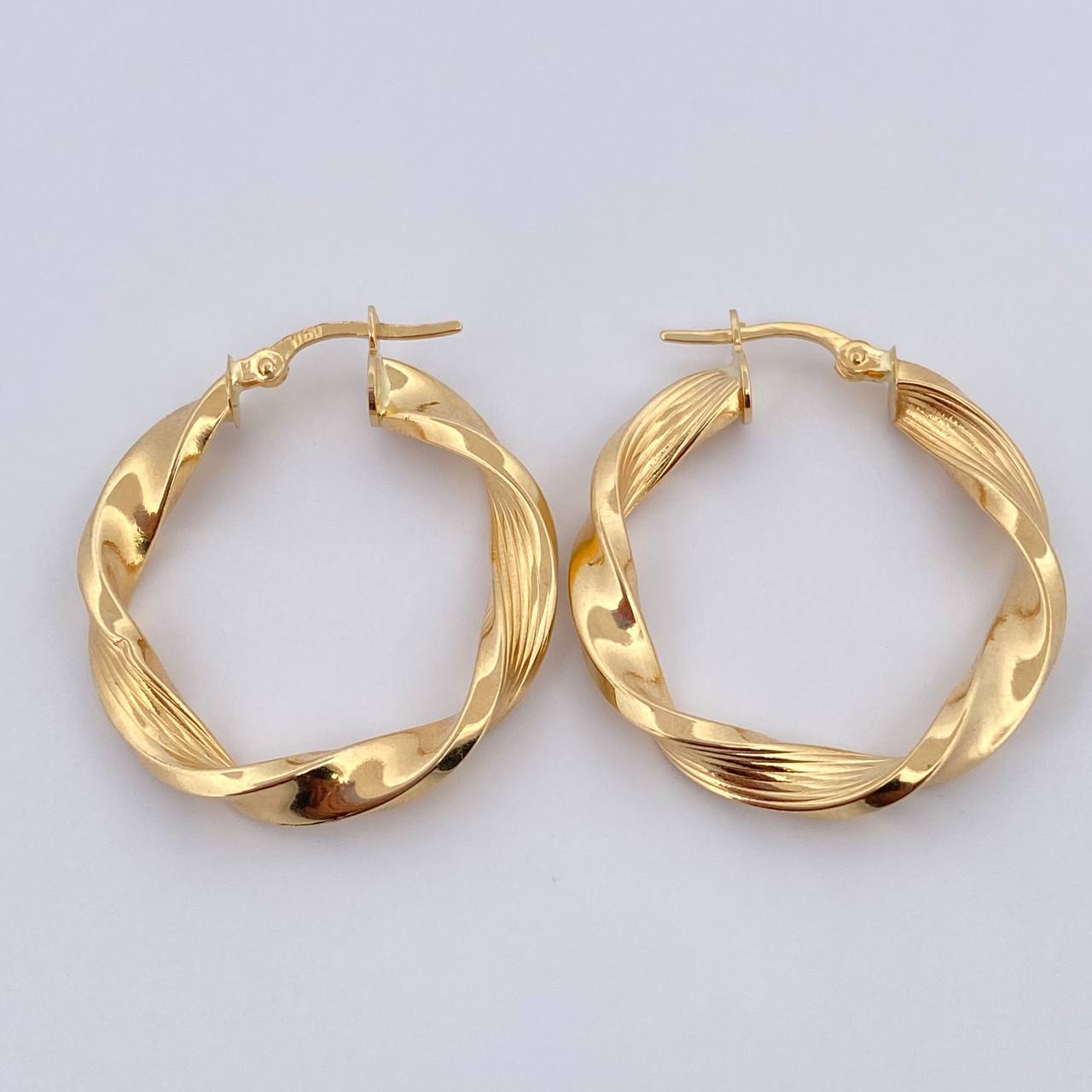 Candongas Nico 3.95gr / 3.1cm / Rayadas Entorchadas Oro Amarillo 18K &