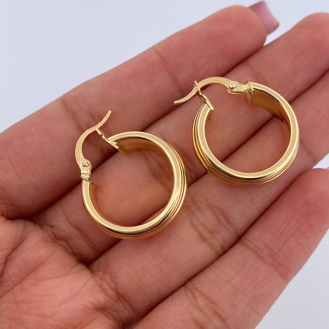 Candongas Iliana 4.1gr / 2.4cm / Rayadas Oro Amarillo 18K &