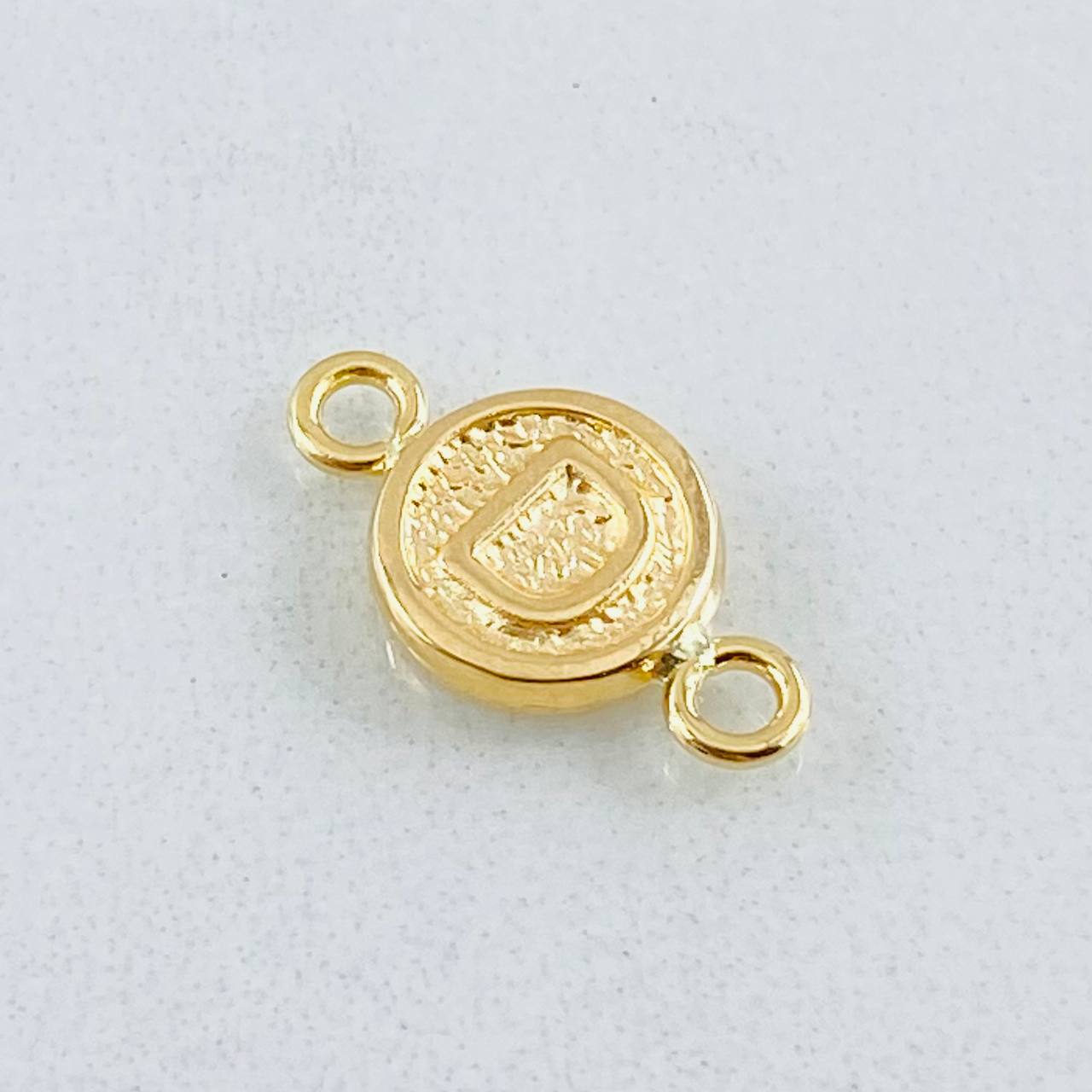 Herraje Letra D 0.35gr / 1.4cm / Oro Amarillo 18K