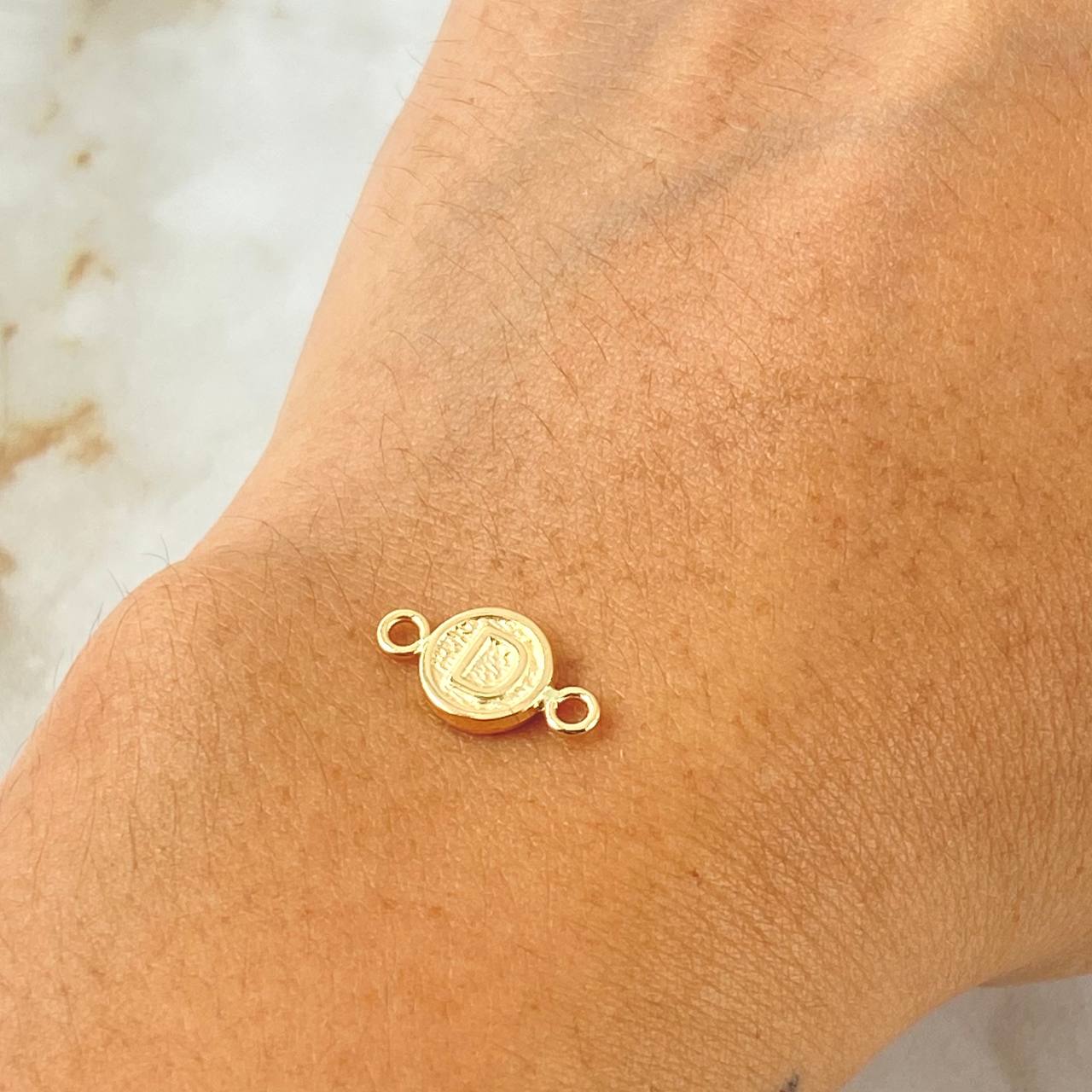 Herraje Letra D 0.35gr / 1.4cm / Oro Amarillo 18K