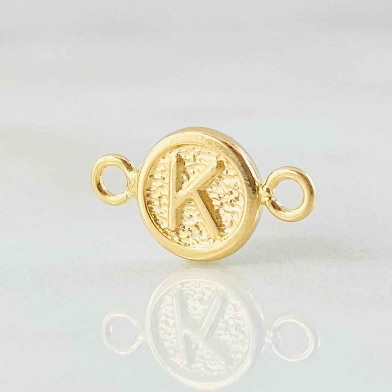 Herraje Letra K 0.4gr / 1.4cm / Oro Amarillo 18K