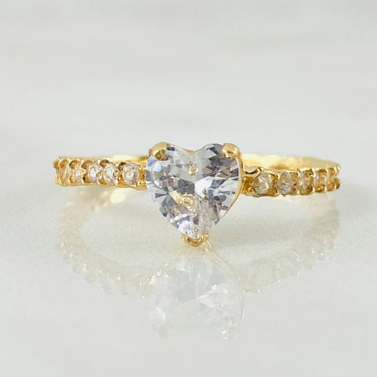 Anillo Solitario Corazón Churumbela 1.75gr / T6 1/2 / Oro Amarillo 18K