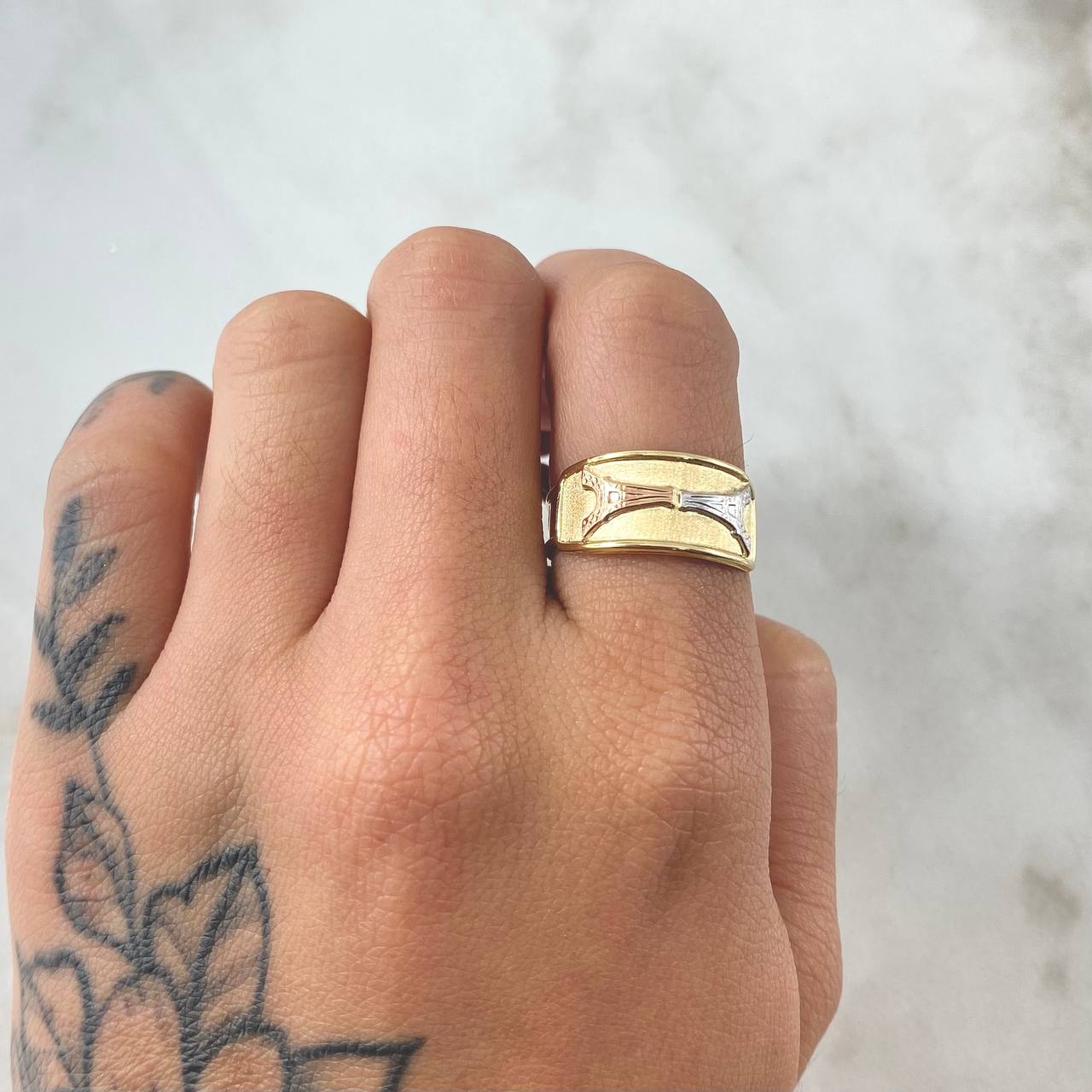 Anillo Torre Eiffel 1.6gr / T8 / Oro 18K