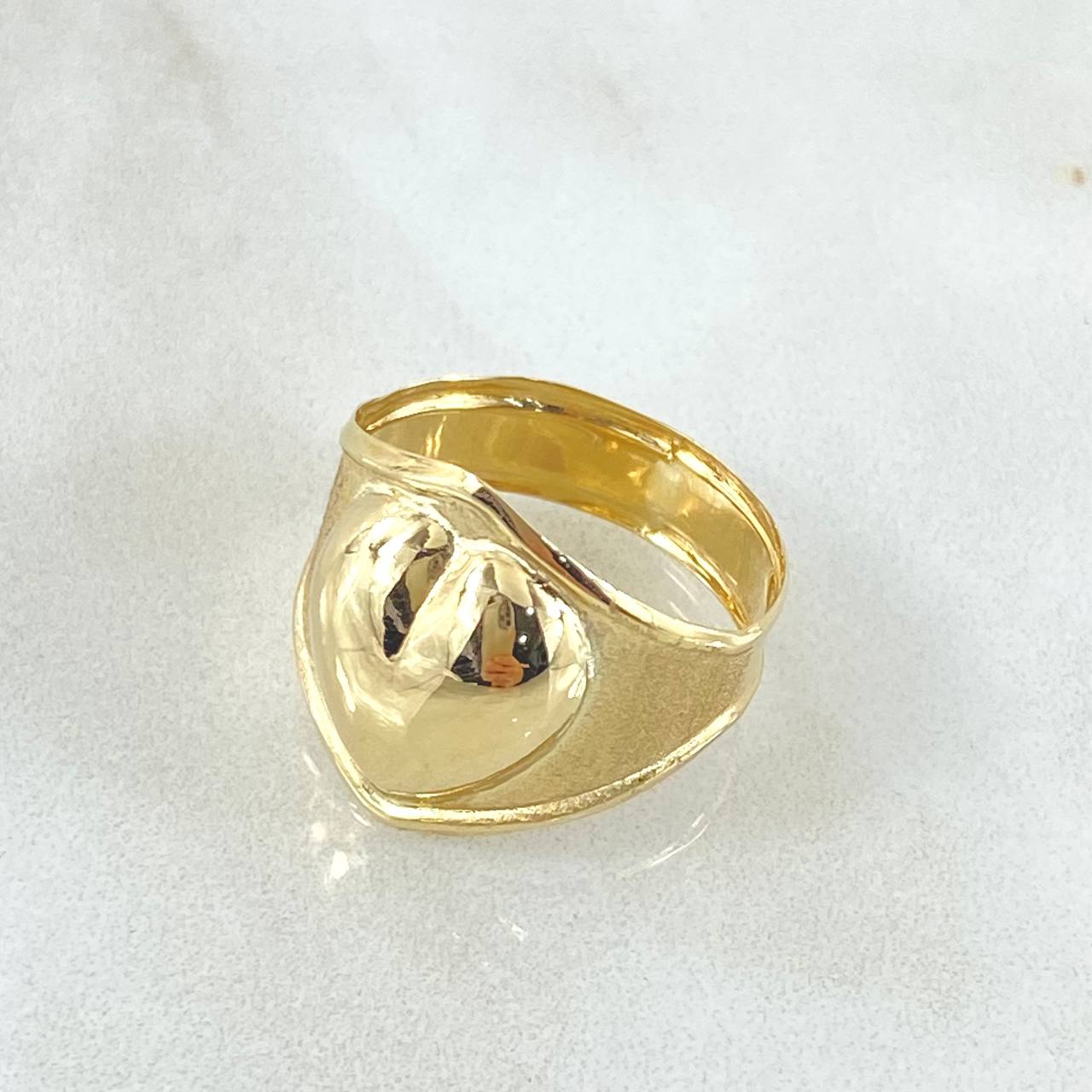Anillo Corazon 2.2gr / T6 1/2 / Oro 18K