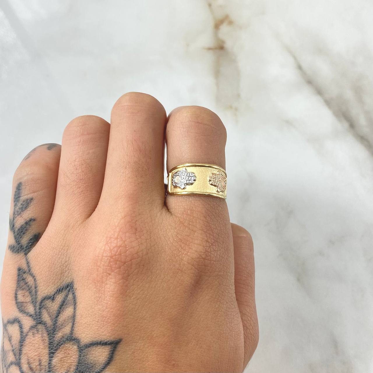 Anillo Mano Hamsa 1.65gr / T6 1/2 / Oro 18K ©