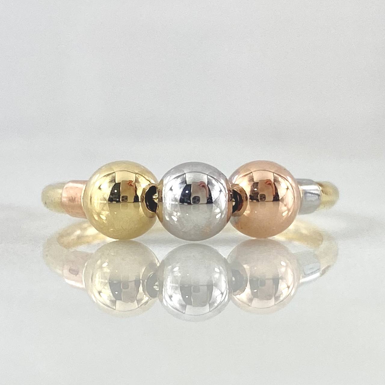 Anillo Trio De Bolas 1.3gr / T6 3/4 / Oro 18K ©