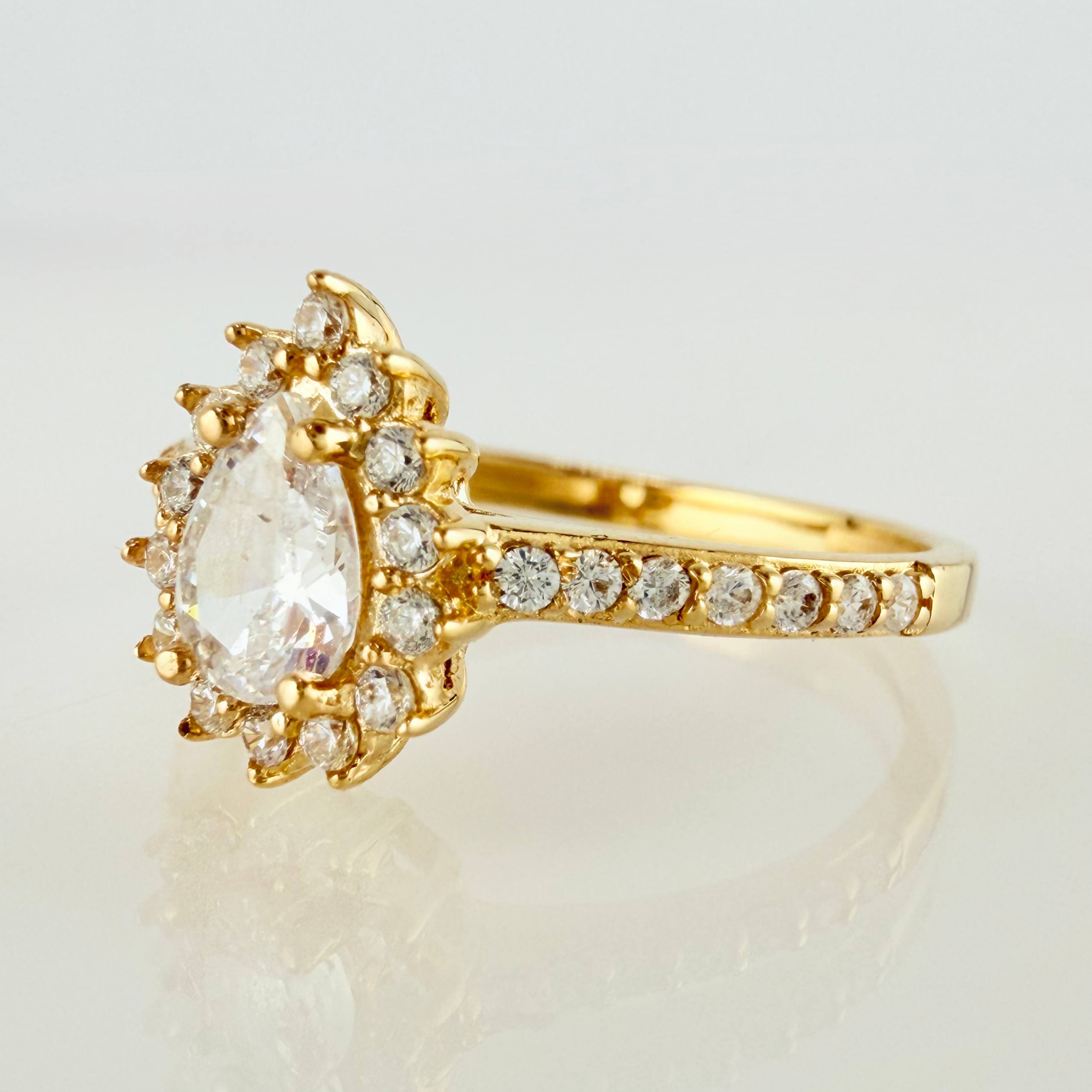 Anillo Halo Gota 2.4gr / T6 1/2 / Oro Amarillo 18K ©