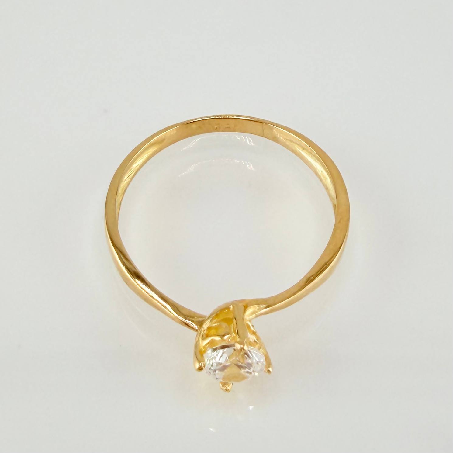Anillo Solitario Chispa 1.75gr / T7 / Oro Amarillo 18K