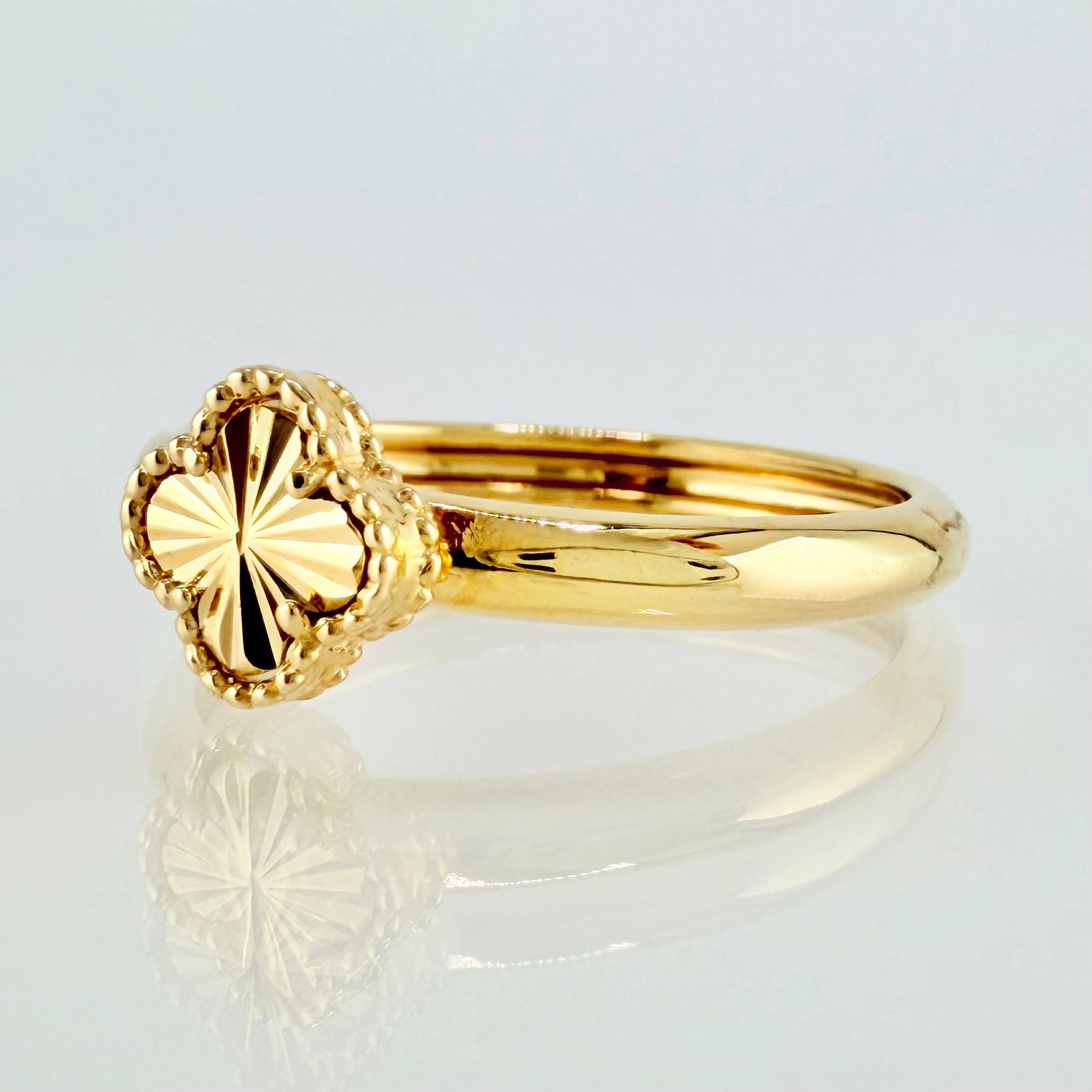 Anillo Trebol Dorado 2.3gr / T9 3/4 / Oro Amarillo Nac.Esp. 18K ©