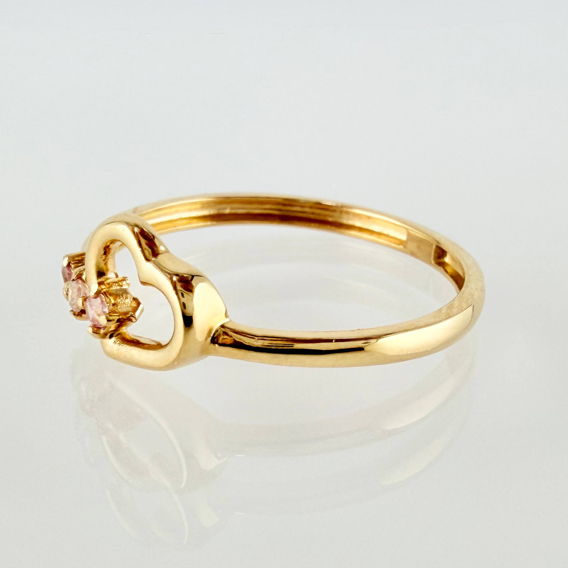Anillo Corazón 1.15gr / T5 3/4 / Oro Amarillo 18K ©