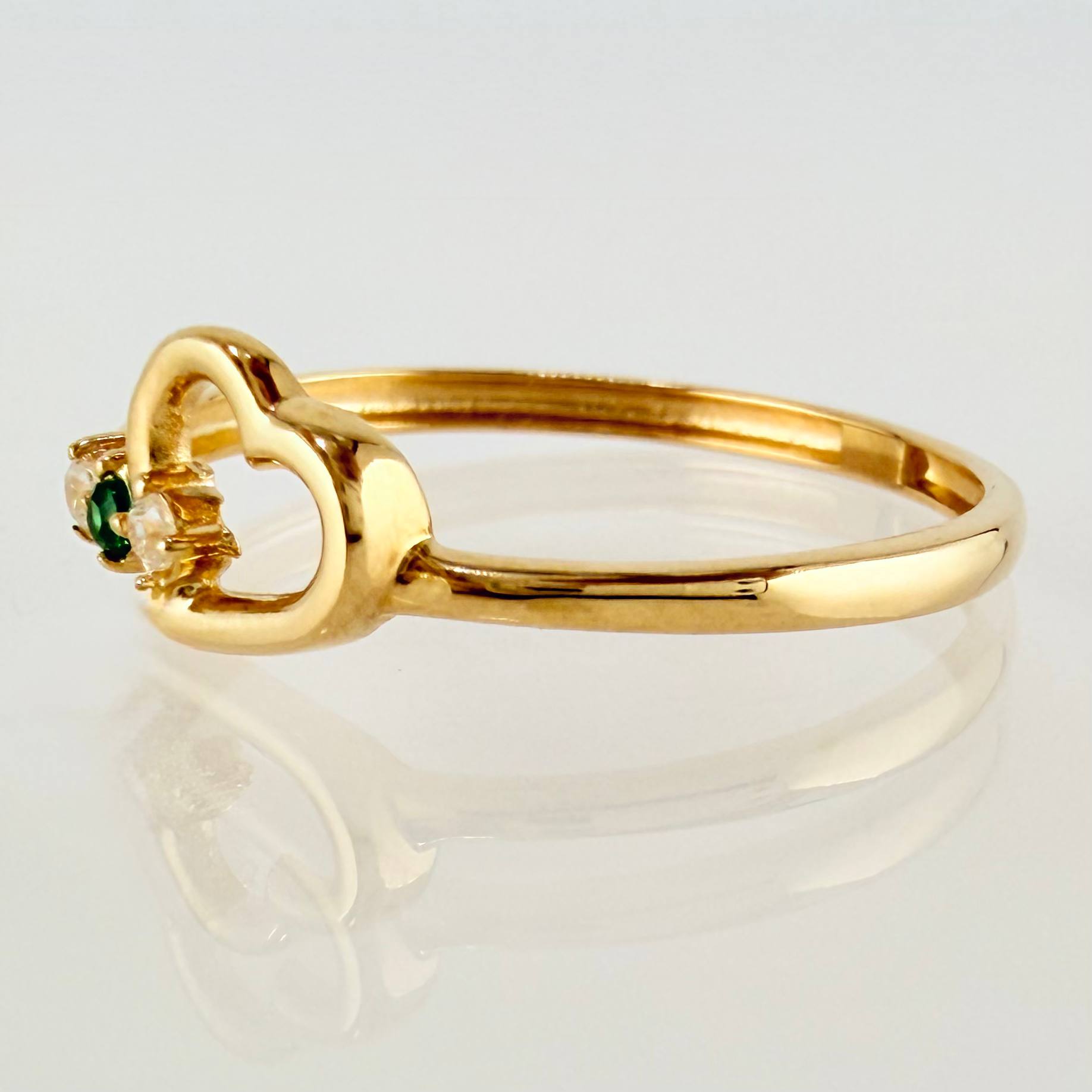 Anillo Corazón 1.1gr / T7 1/4 / Oro Amarillo 18K ©