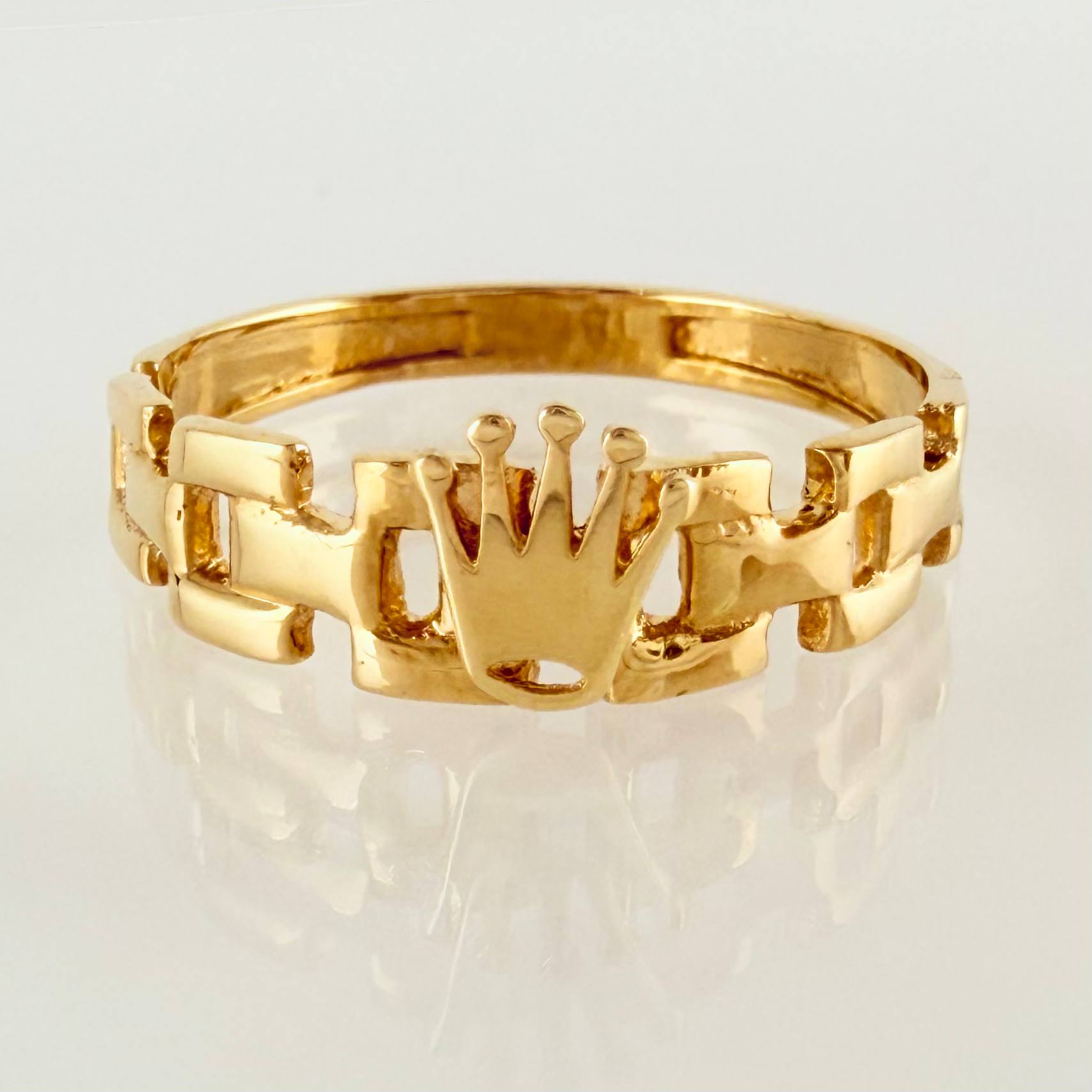 Anillo Cajón Corona 2.05gr / T7 / Oro Amarillo 18K ©