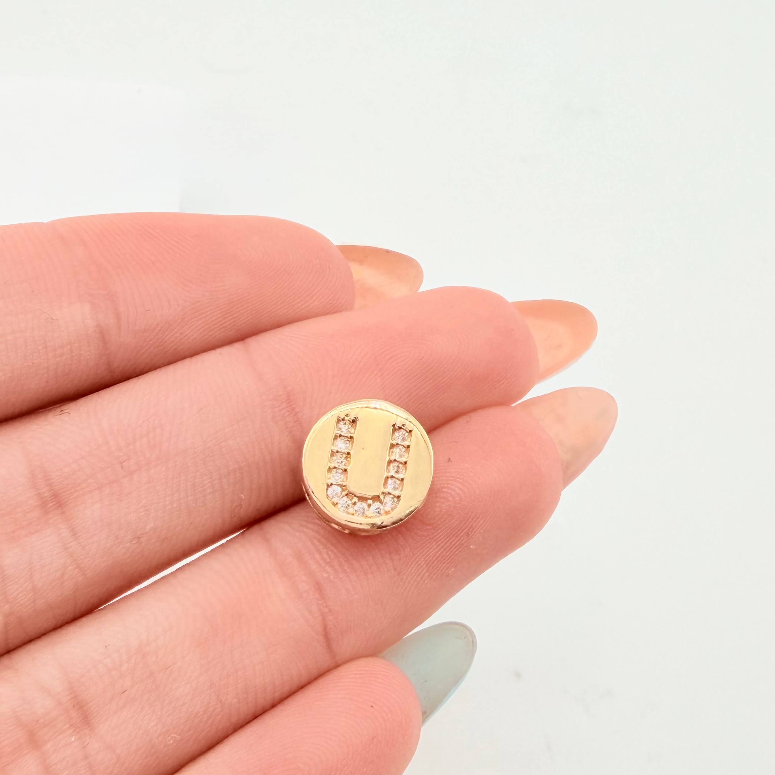 Dije Herraje Letra U 1.35gr / 1cm / Oro Amarillo 18K *