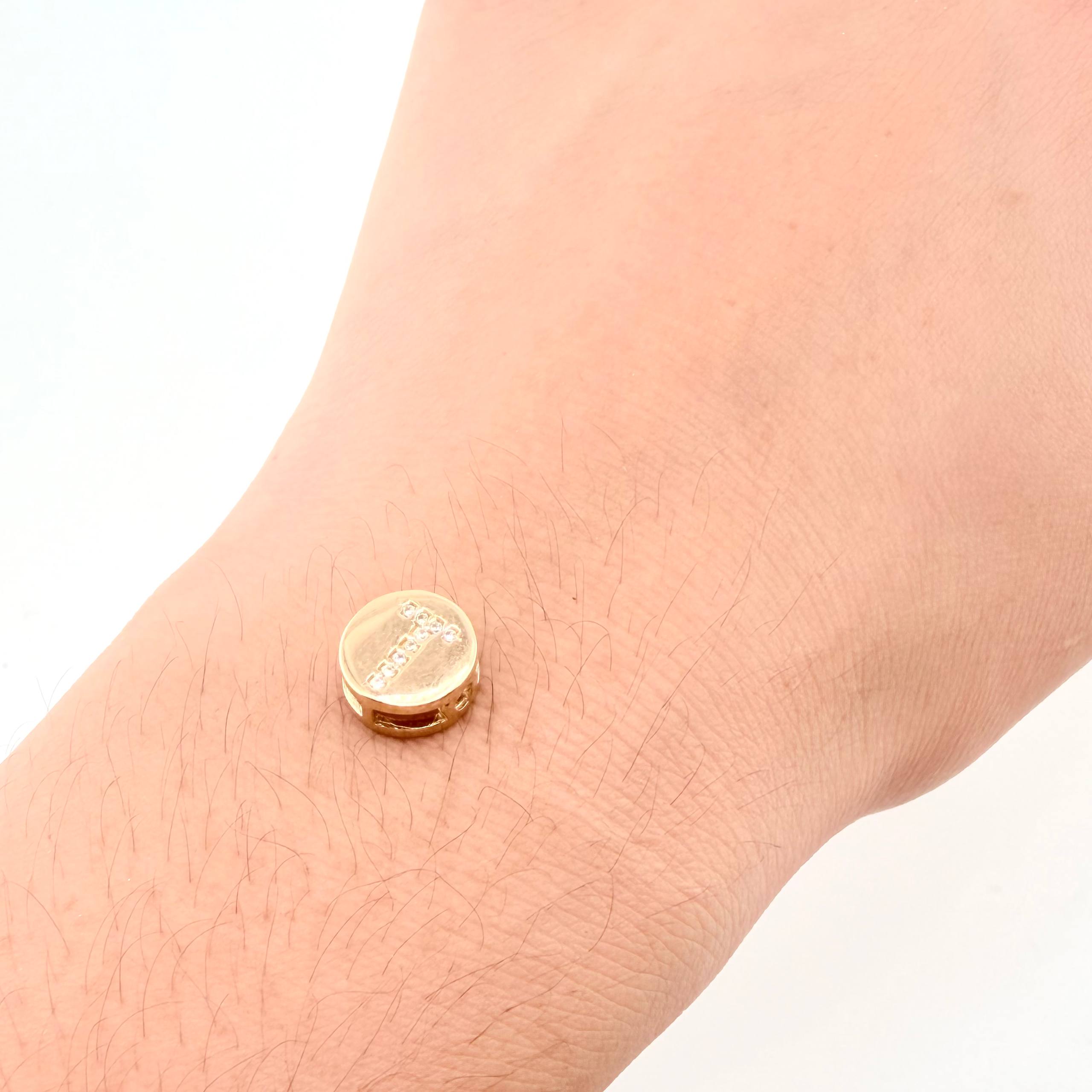 Dije Herraje Letra T 1.45gr / 1cm / Oro Amarillo 18K