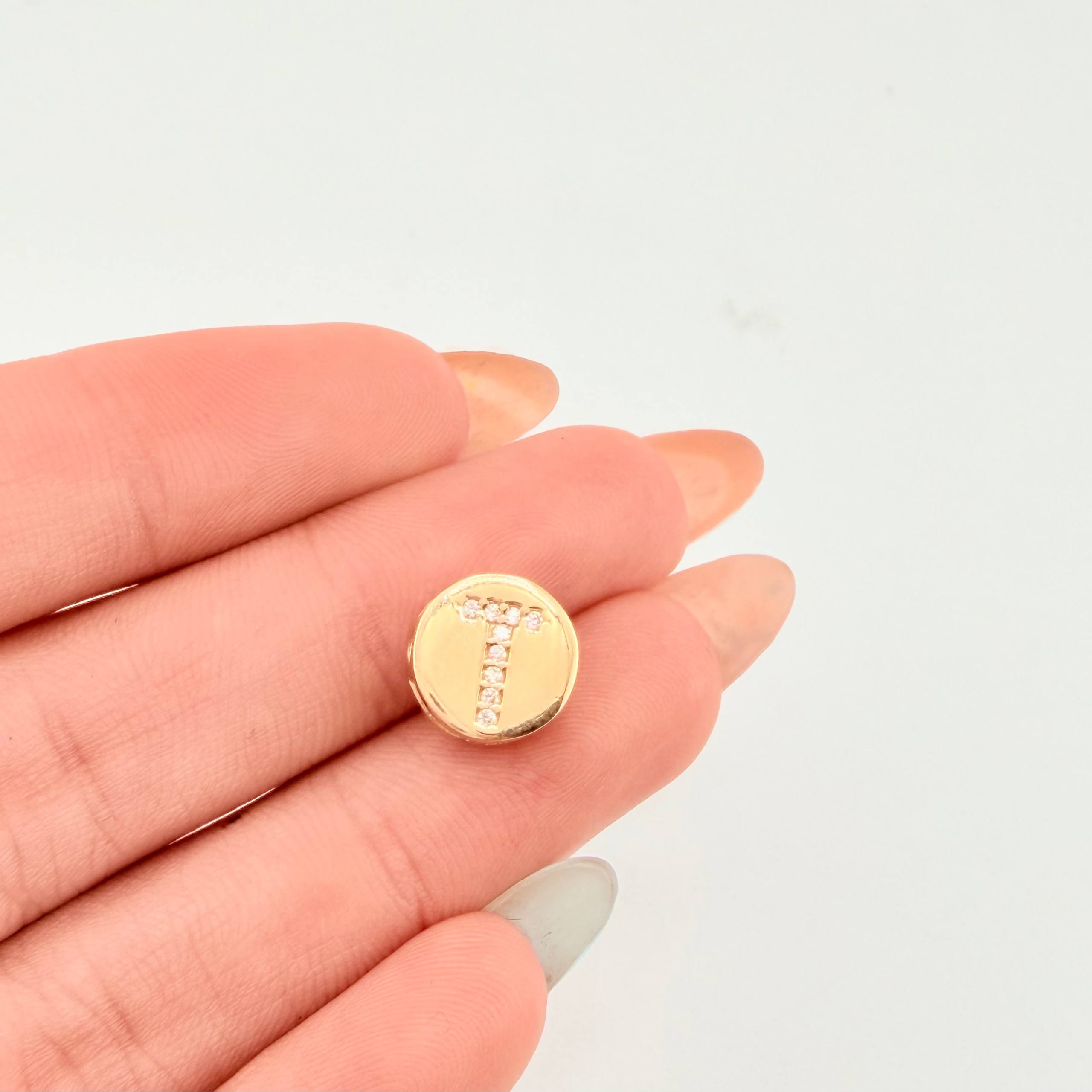 Dije Herraje Letra T 1.5gr / 1cm / Oro Amarillo 18K ©