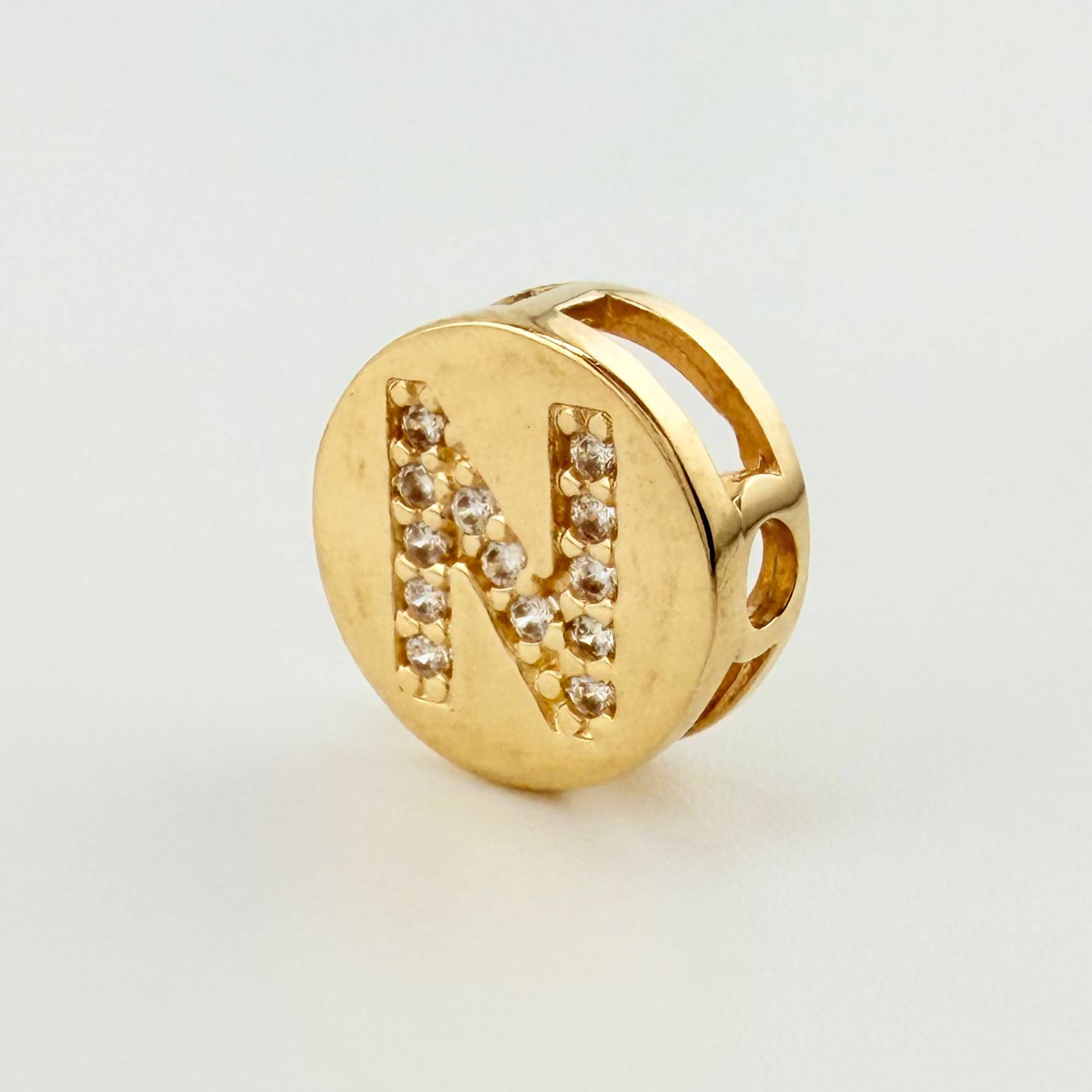 Dije Herraje Letra N 1.5gr / 1cm / Oro Amarillo 18K ©