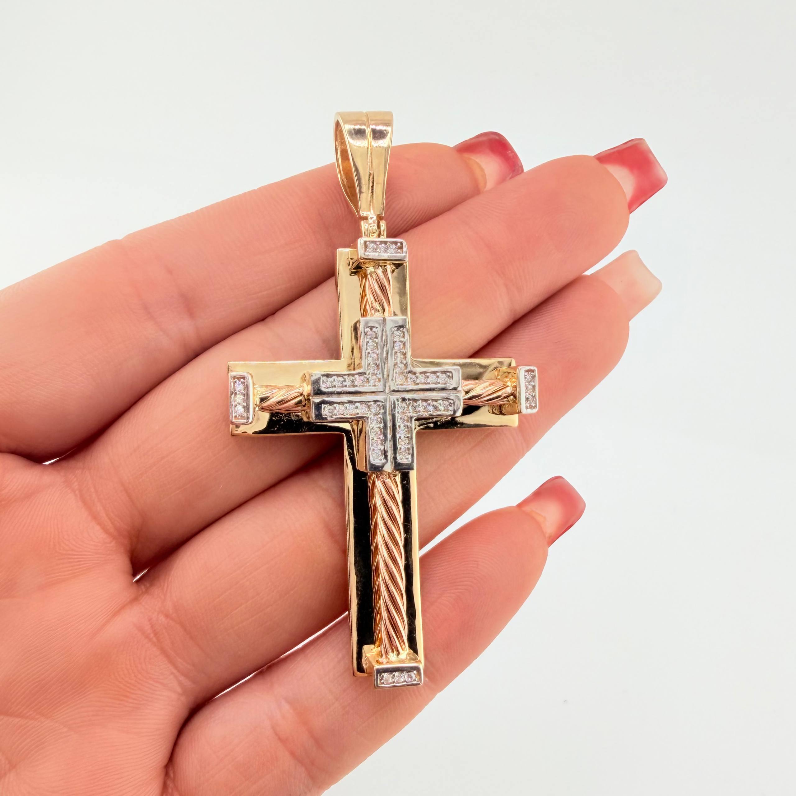 Dije Cruz 21.9gr / 6.4cm / Tres Oros 18K ©