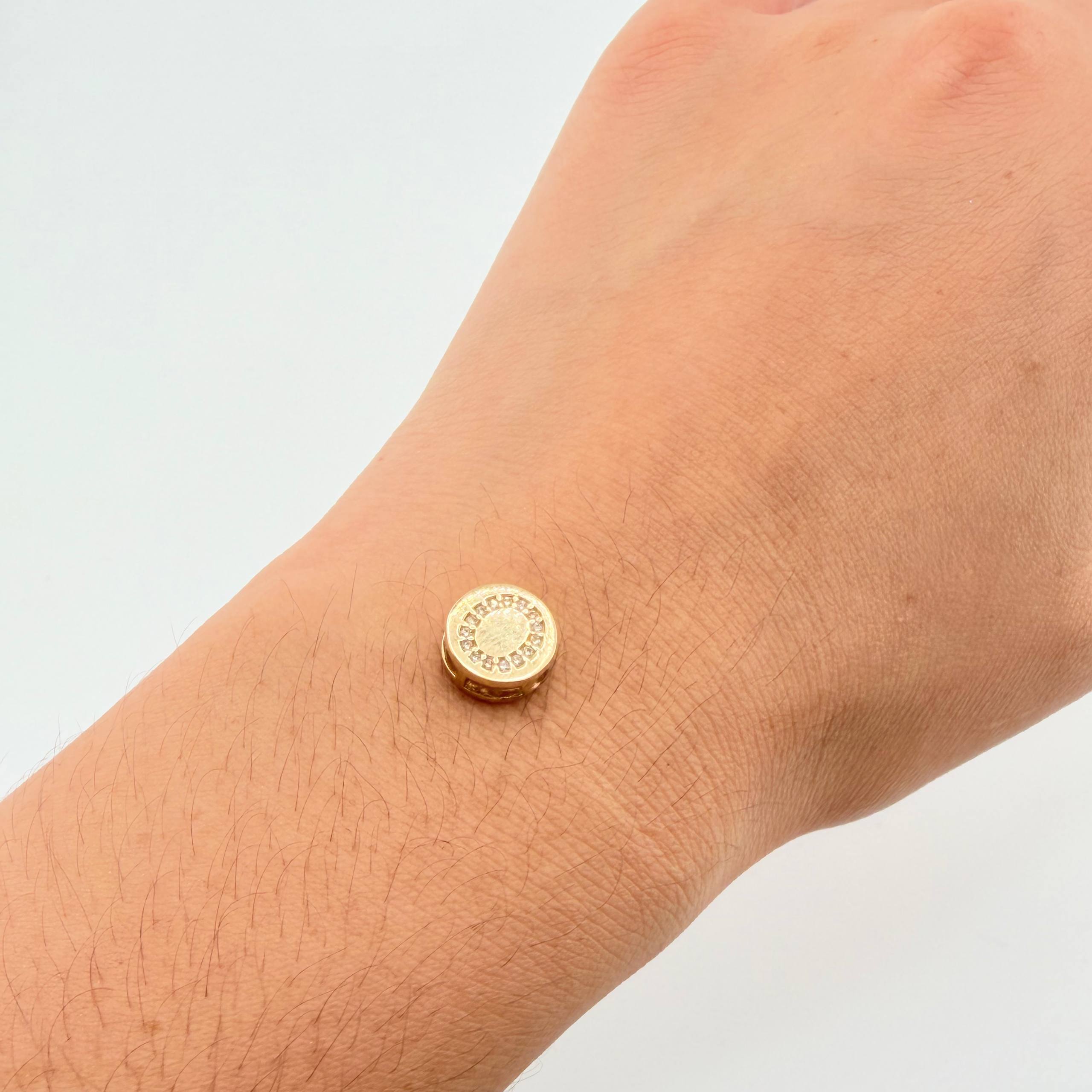 Dije Herraje Letra O 1.35gr / 1cm / Oro Amarillo 18K ©