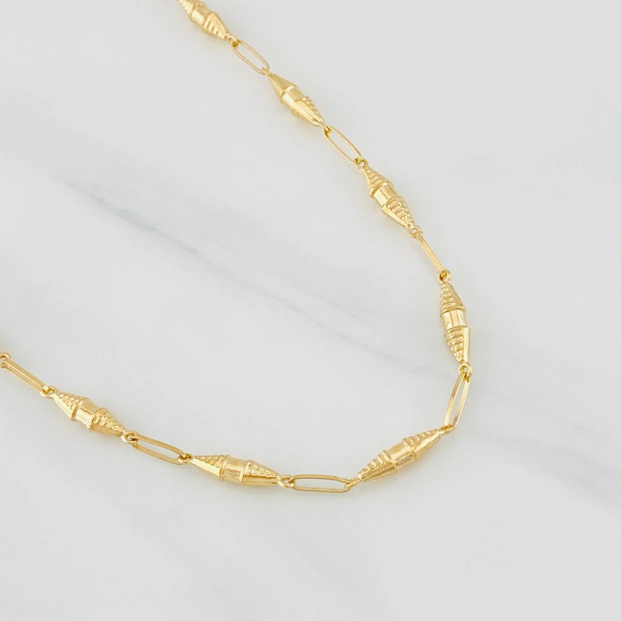 Cadena Rustica Dubai 8.6g / 60cm / 3.53mm Oro Amarillo 18K