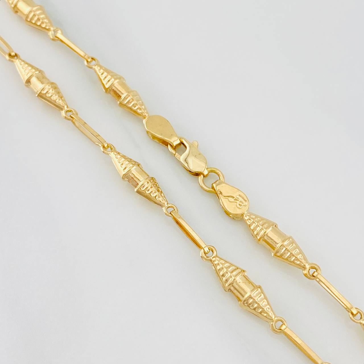 Cadena Rustica Dubai 8.6g / 60cm / 3.53mm Oro Amarillo 18K