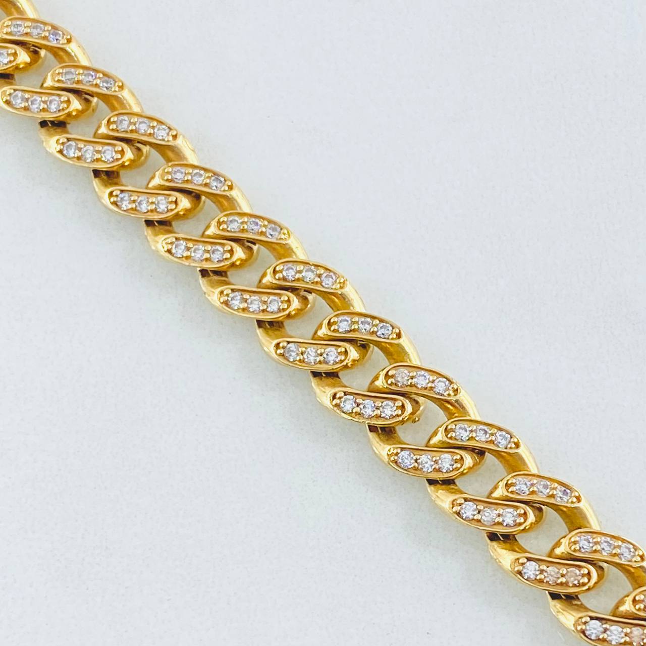 Pulso Cubano Túpido 17.35gr / 19.5cm / Oro Amarillo Nac.Esp. 18K ©