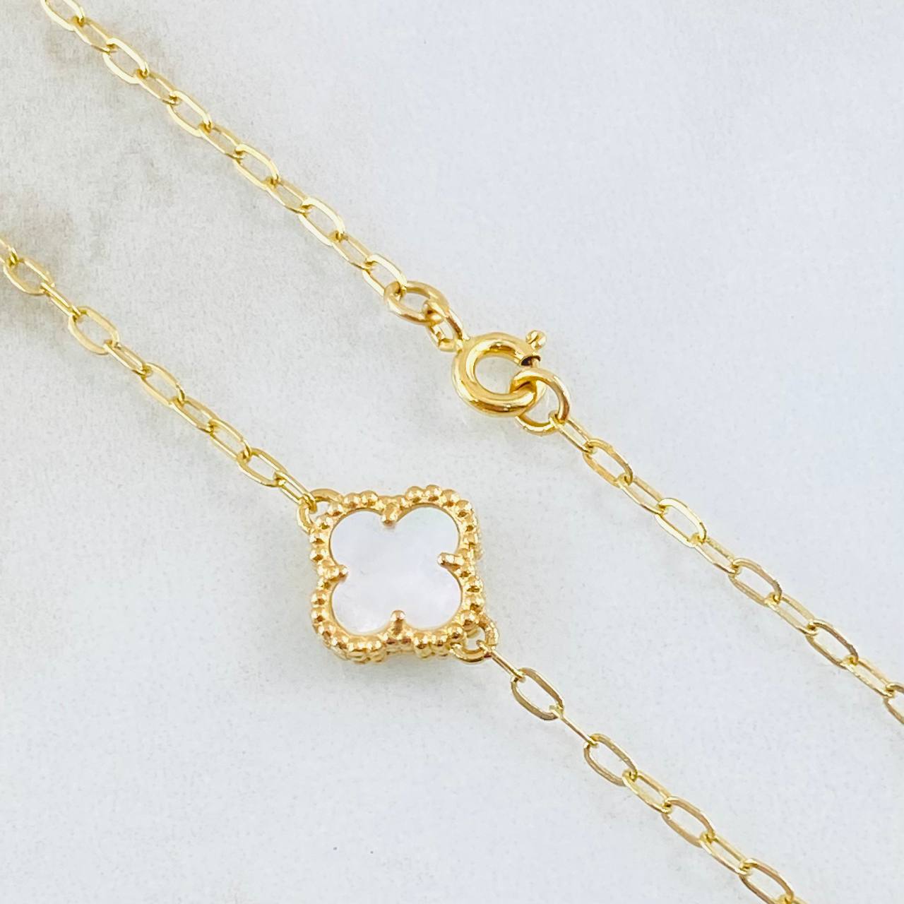 Cadena Aro Seguido Trebol Blanco 8.55gr / 50cm / Oro Amarillo Nac.Esp. 18K ©
