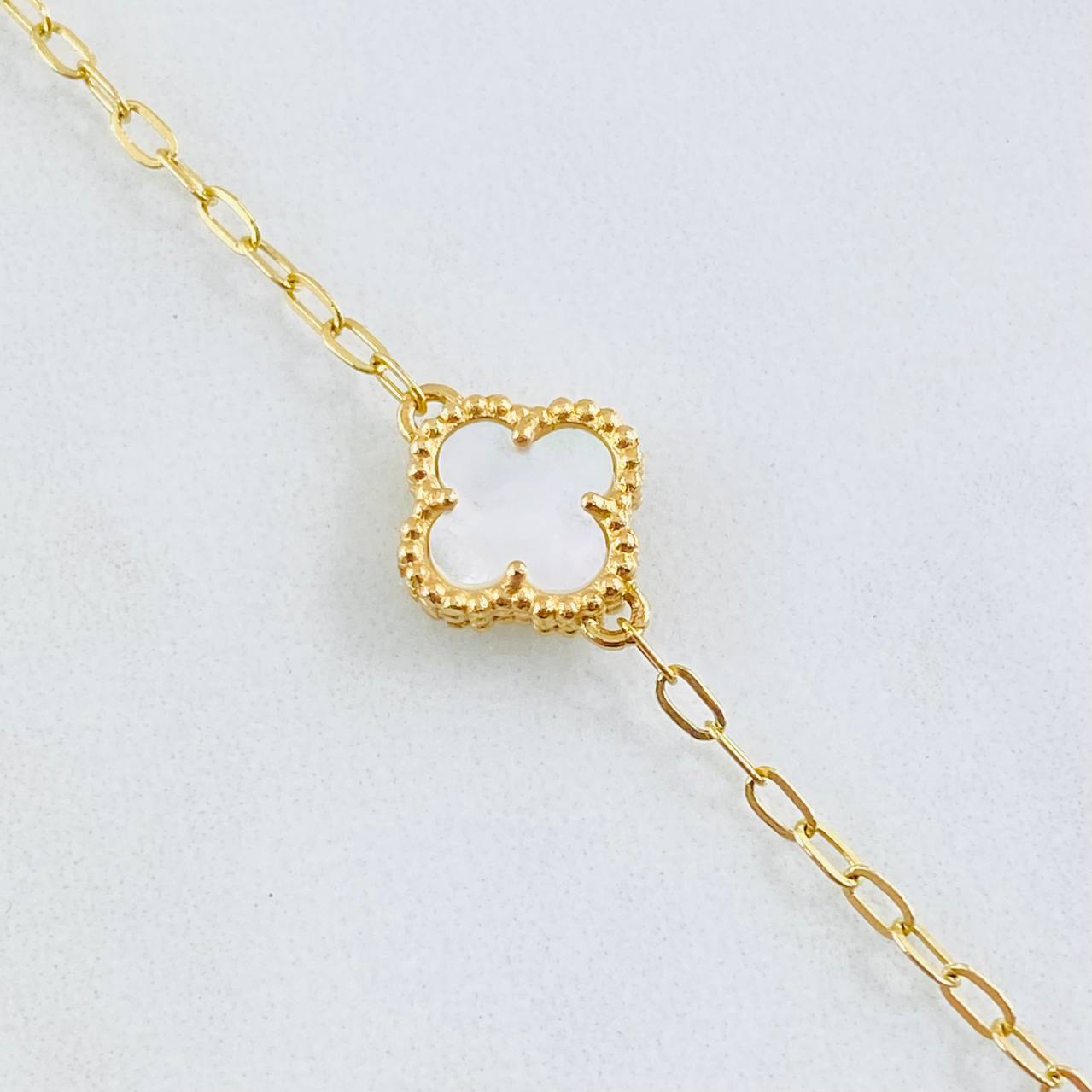 Cadena Aro Seguido Trebol Blanco 8.55gr / 50cm / Oro Amarillo Nac.Esp. 18K ©