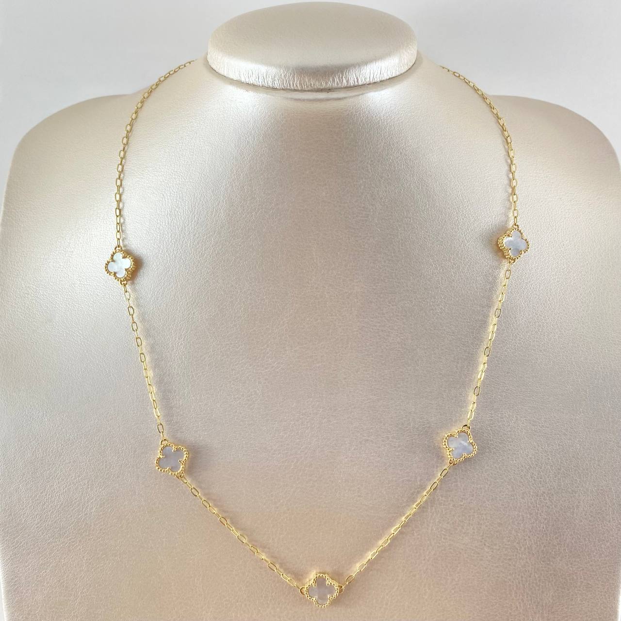 Cadena Aro Seguido Trebol Blanco 8.55gr / 50cm / Oro Amarillo Nac.Esp. 18K ©