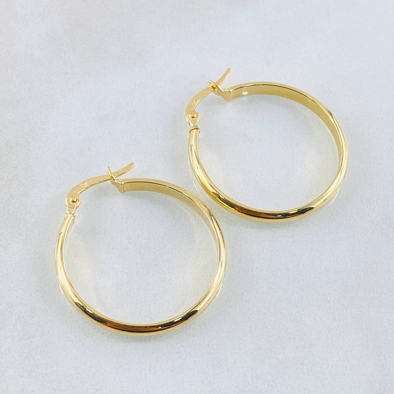 Candongas Nati 1.95gr / 2.8cm / Oro Amarillo 18K