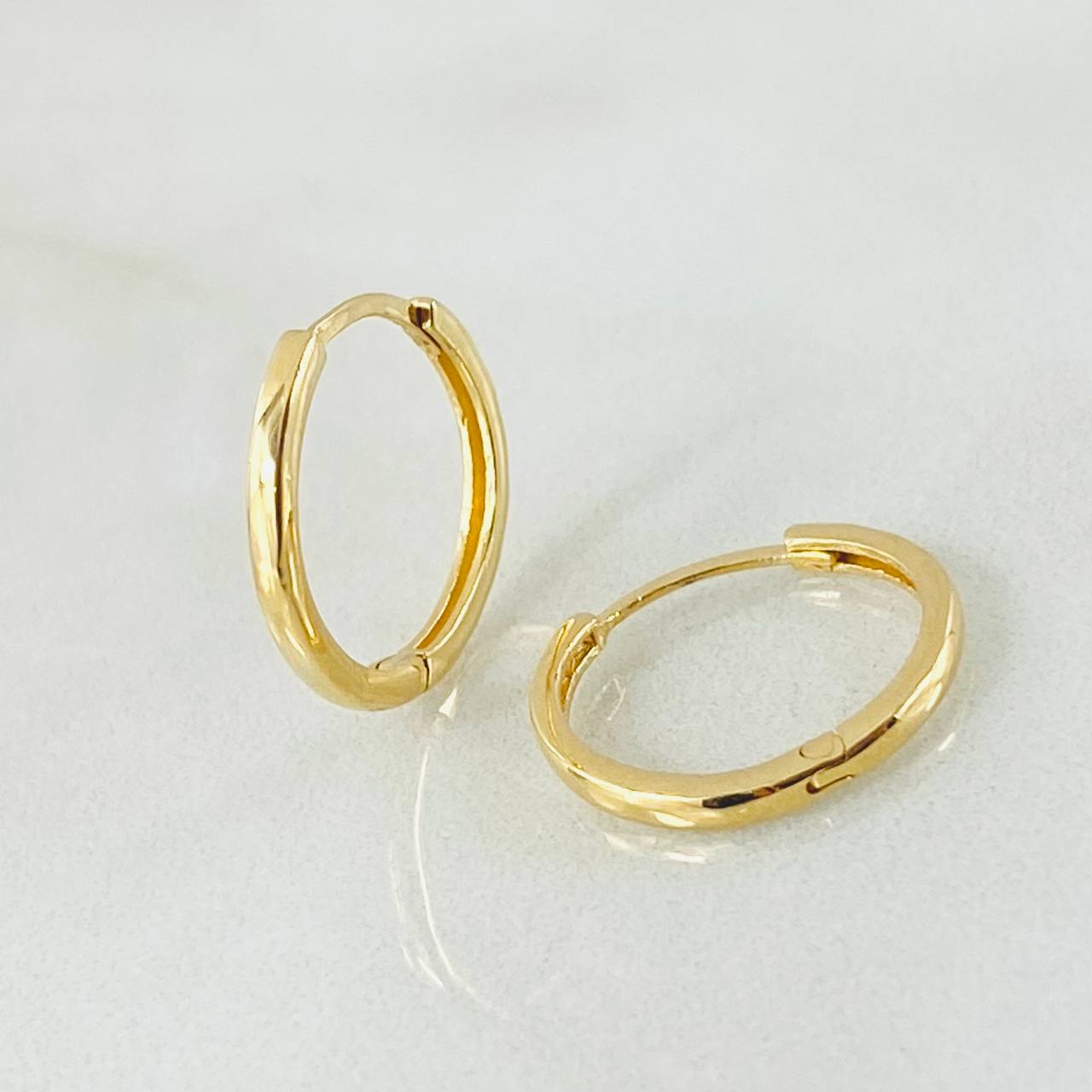 Candongas Carril Liso 1.45gr / 1.4cm / Oro Amarillo 18K