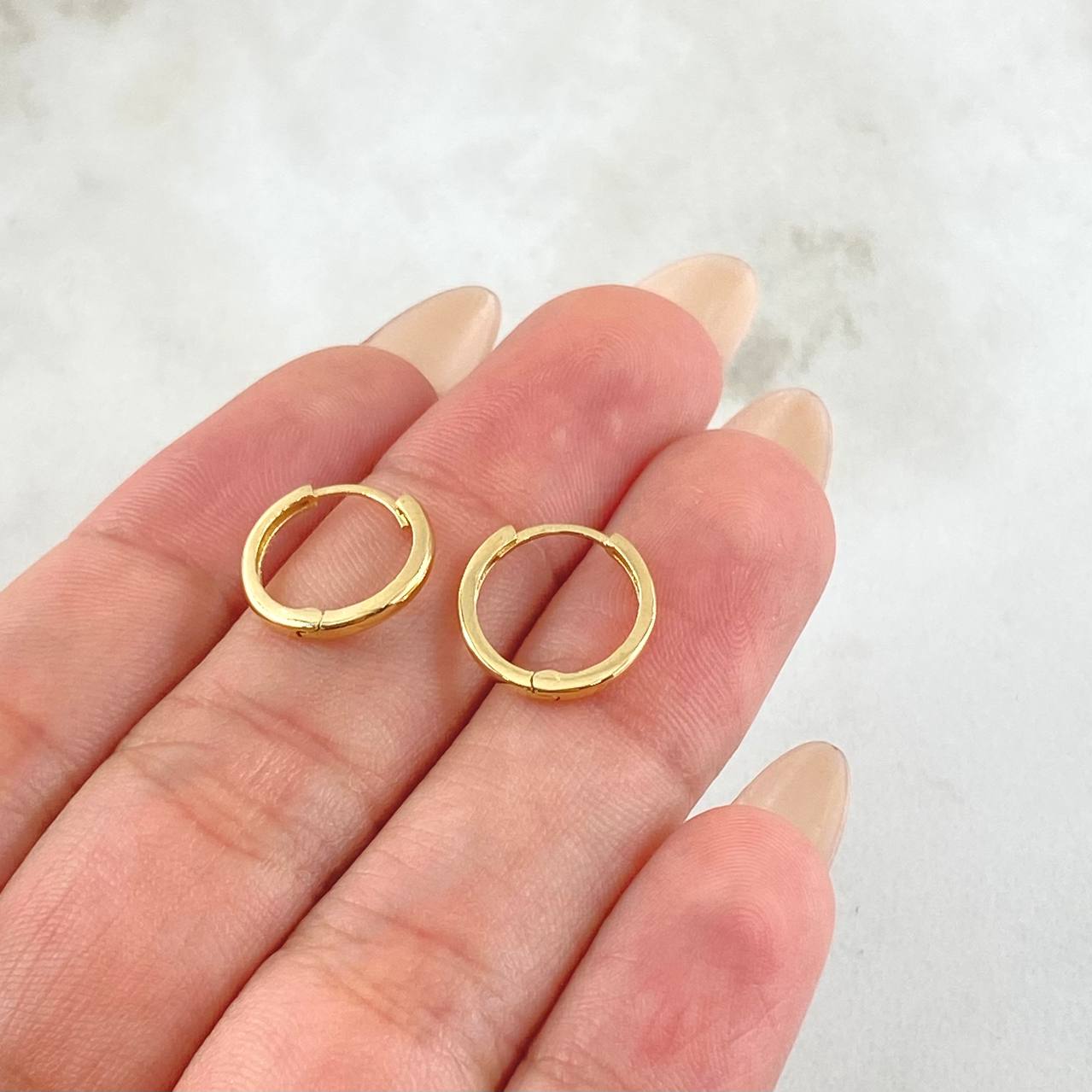Candongas Carril Liso 1.3gr / 1.2cm / Oro Amarillo 18K