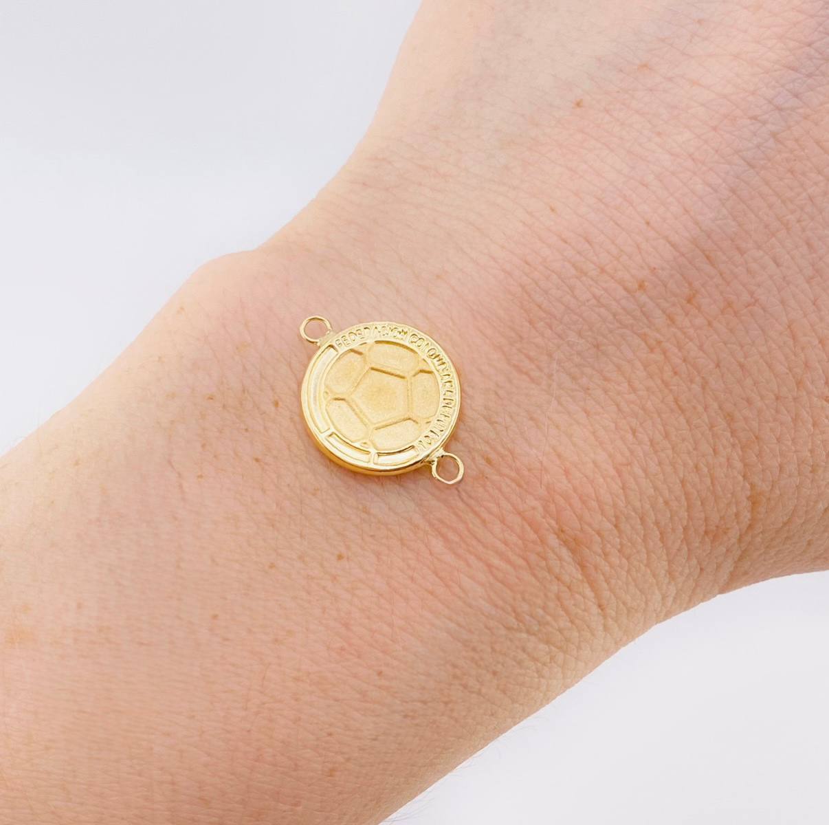 Herraje Escudo Colombia Mate 1 g / 2.1 cm Oro Amarillo 18K