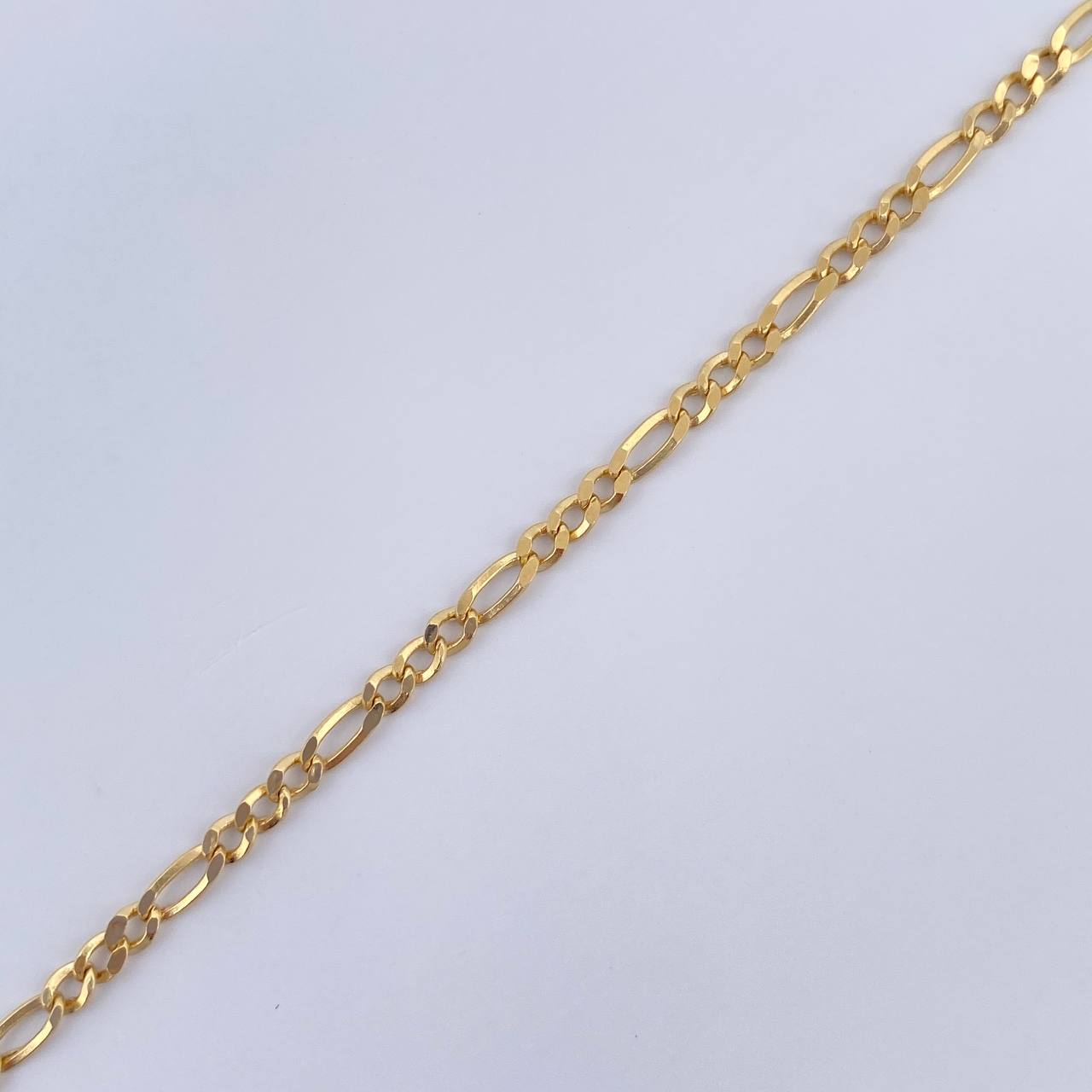 Pulso Figaro 1.1gr / 19cm / +3Oro 18K $