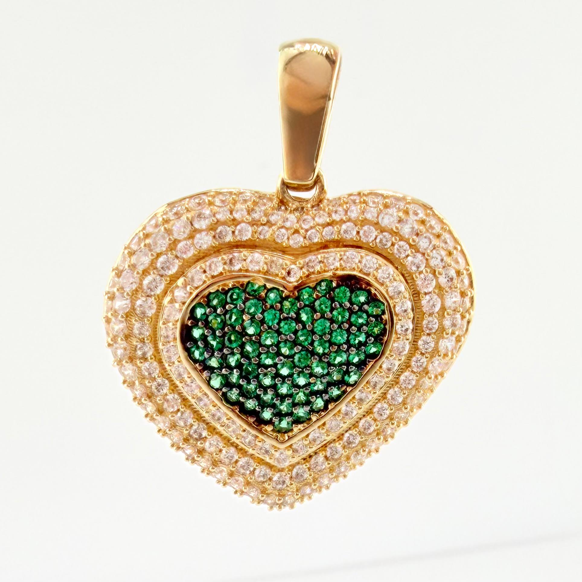 Dije Halo Corazon Tupido 9.6gr / 3.4cm / Oro Amarillo 18K ©