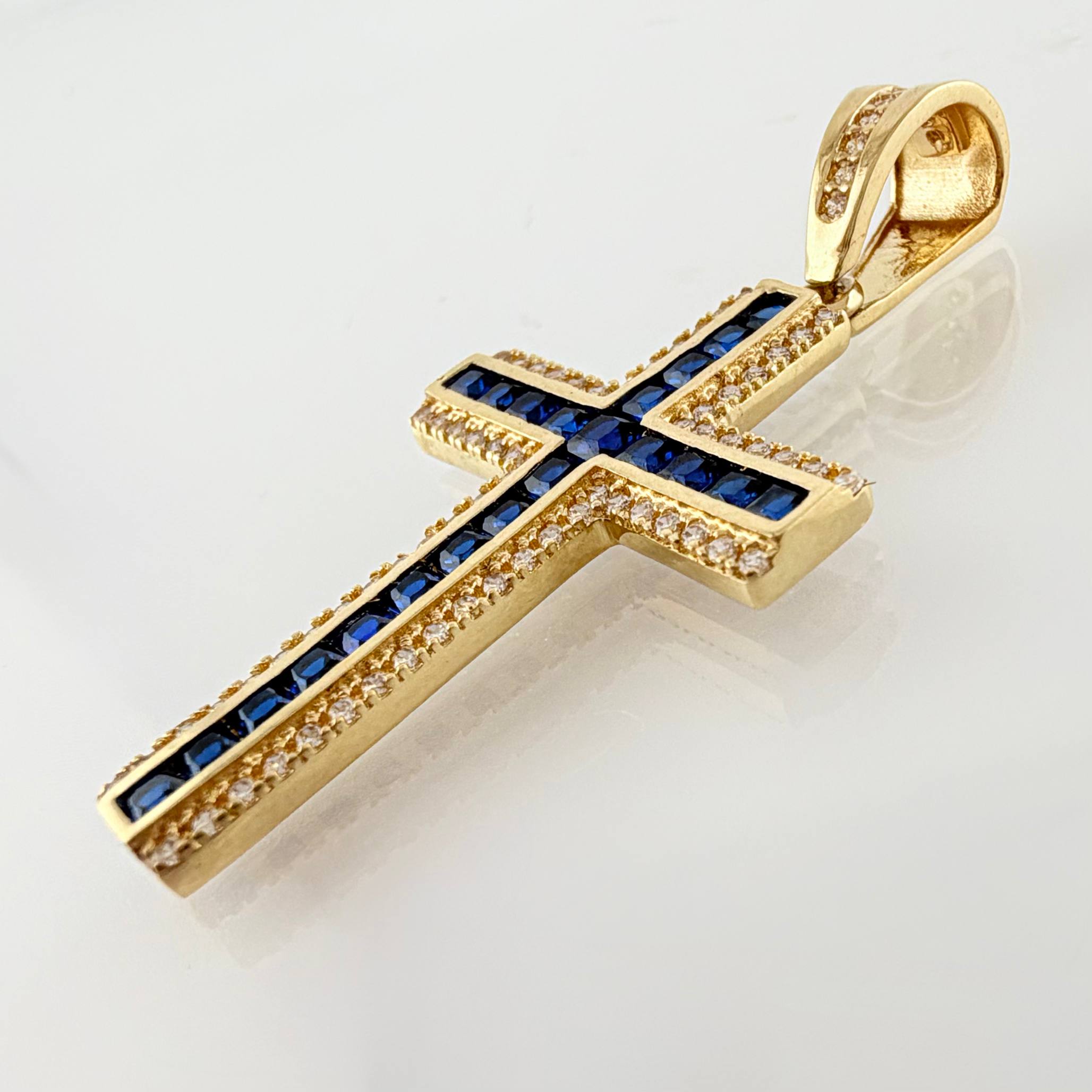 Dije Cruz 4.45gr / 4.3cm / Oro Amarillo 18K ©