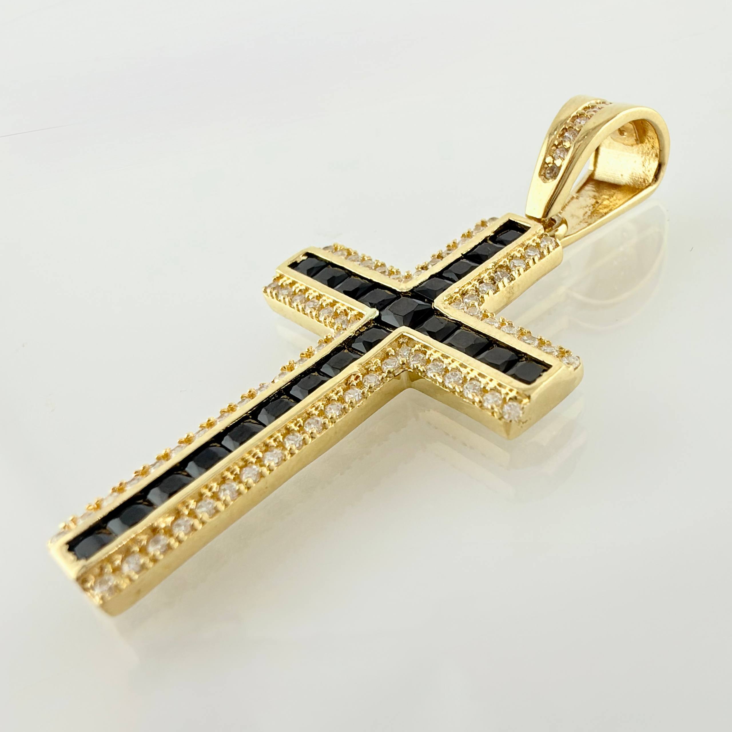 Dije Cruz 4.3gr / 4.3cm / Oro Amarillo 18K ©