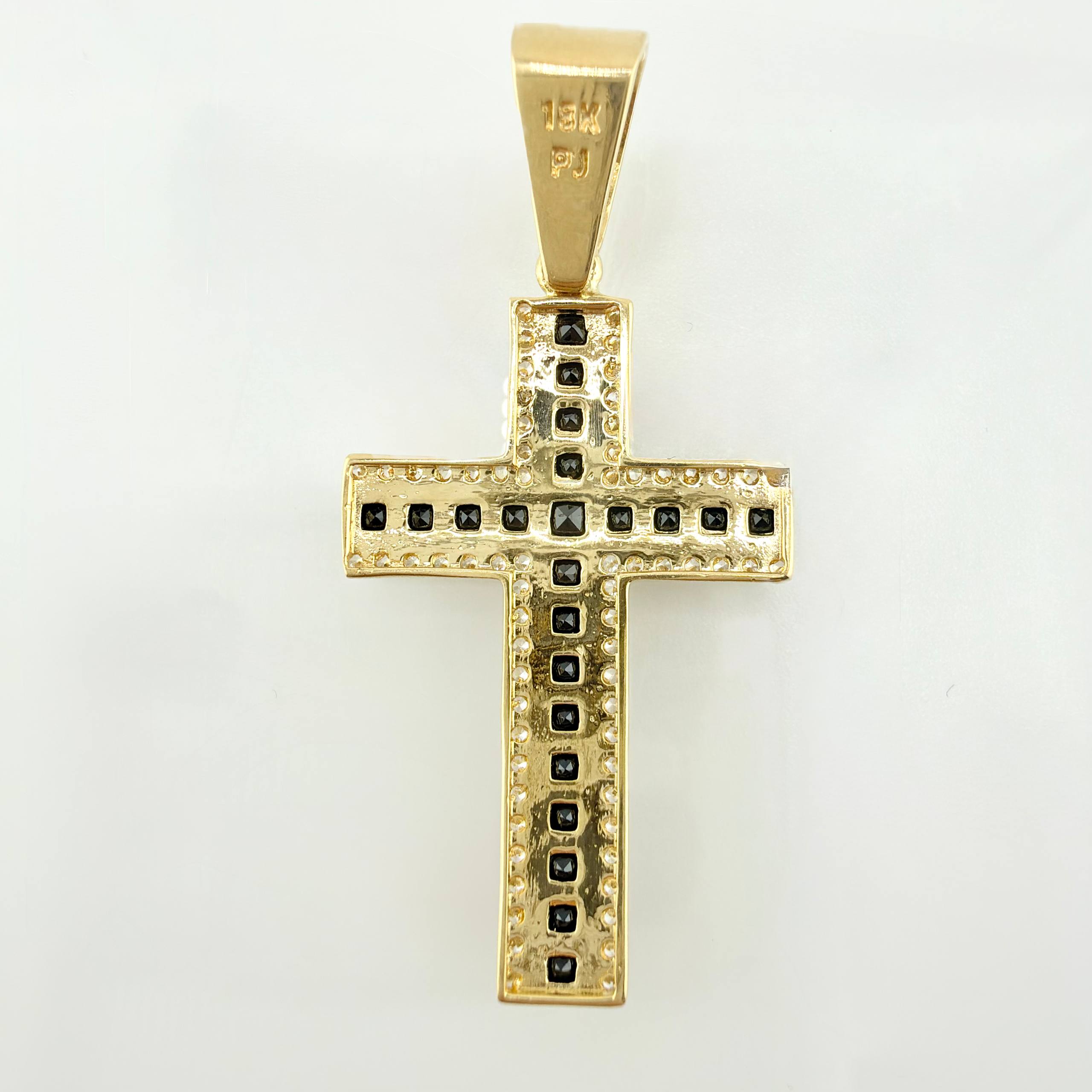 Dije Cruz 4.3gr / 4.3cm / Oro Amarillo 18K ©