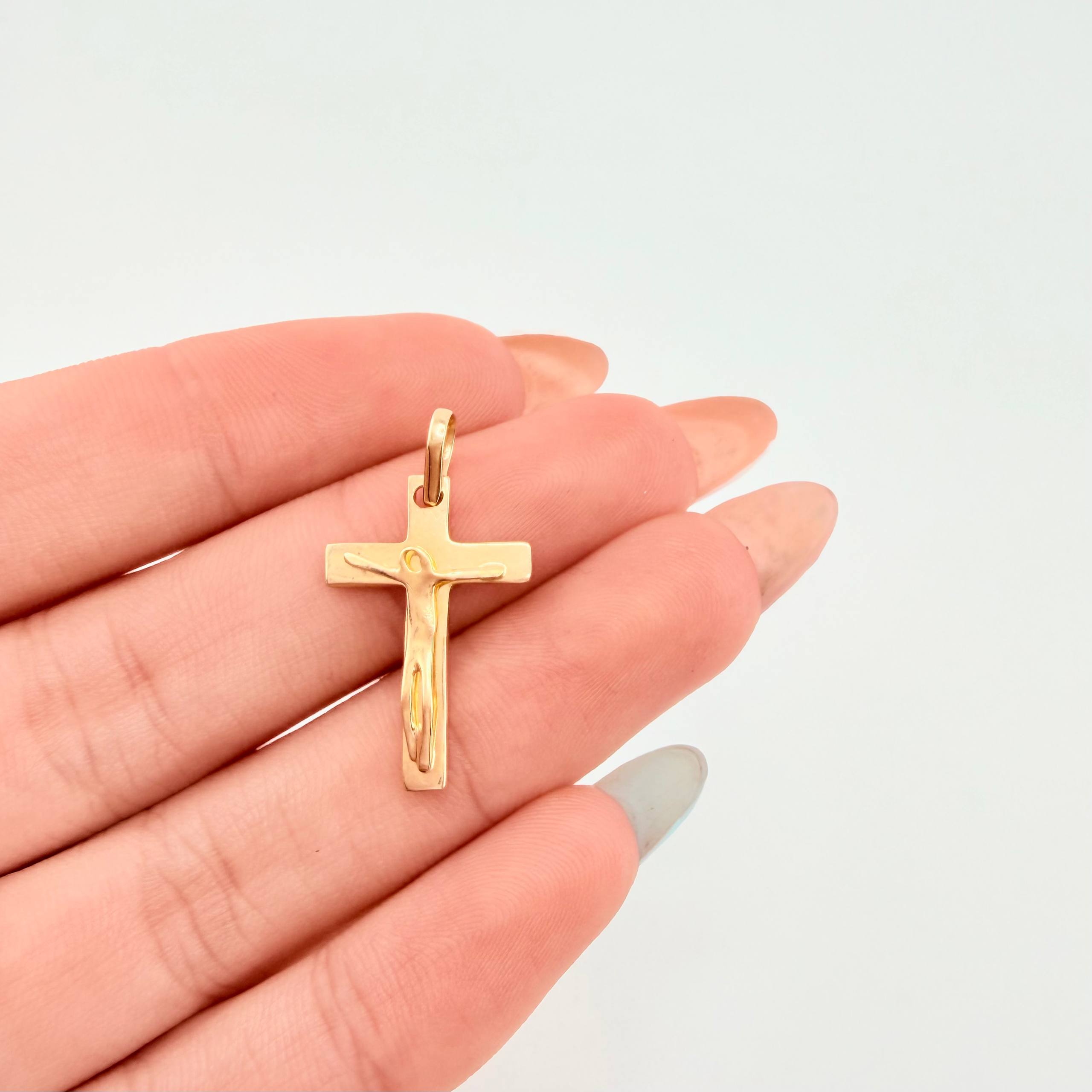 Dije Cruz Cristo Minimalista 1.45gr / 2.5cm / Oro Amarillo 18K
