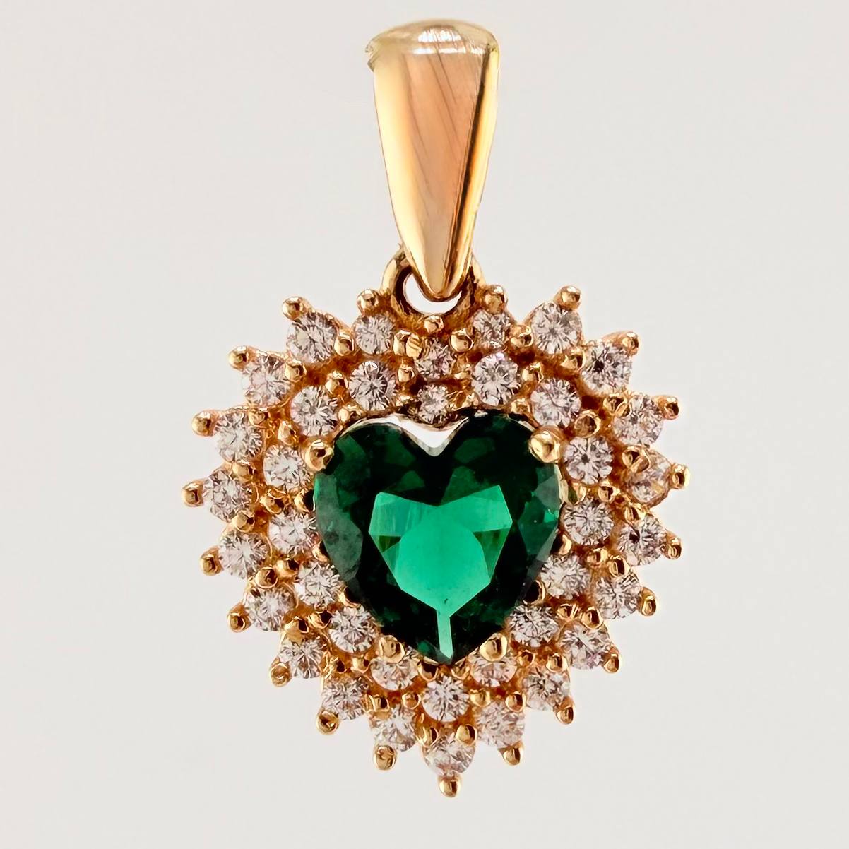 Dije Halo Corazon 2.05gr / 1.9cm / Oro Amarillo 18K ©