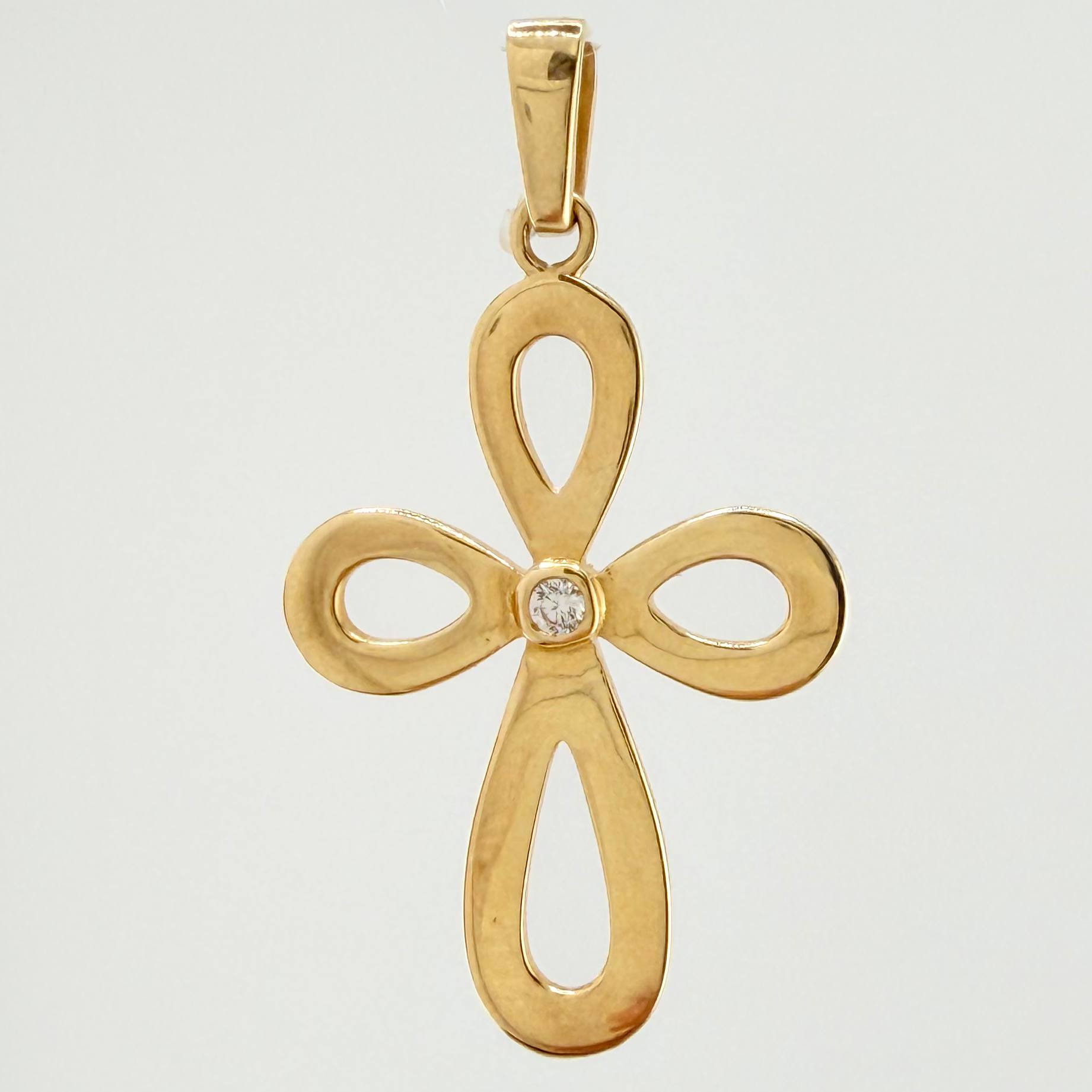 Dije Cruz Floreada 2.7gr / 3.5cm / Oro Amarillo 18K *