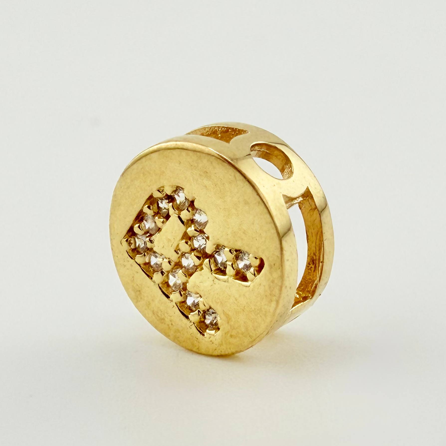 Dije Herraje Letra R 1.45gr / 1cm / Oro Amarillo 18K